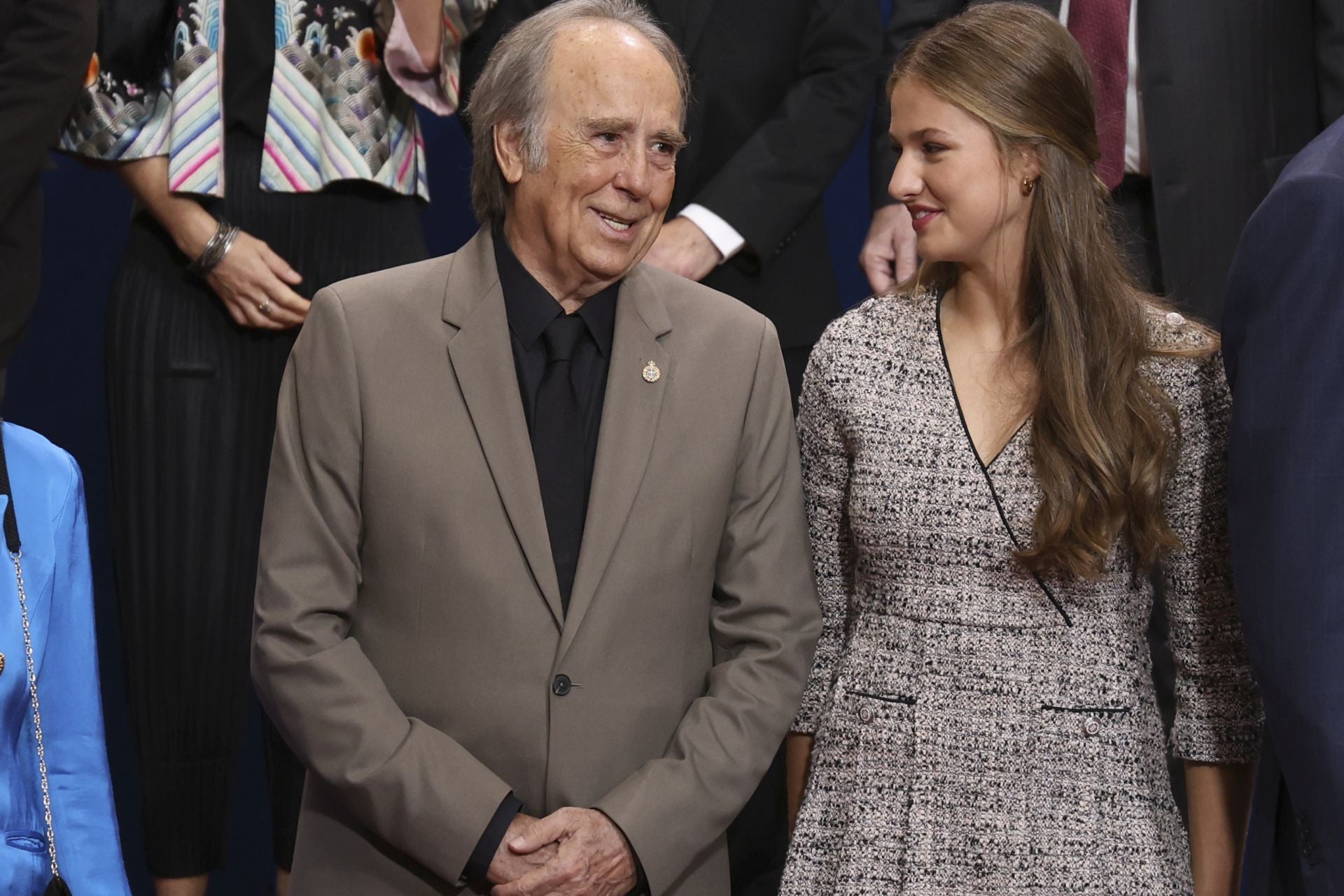 Sonrisas y cercanía: las imágenes de las audiencias de la Familia Real en el Reconquista