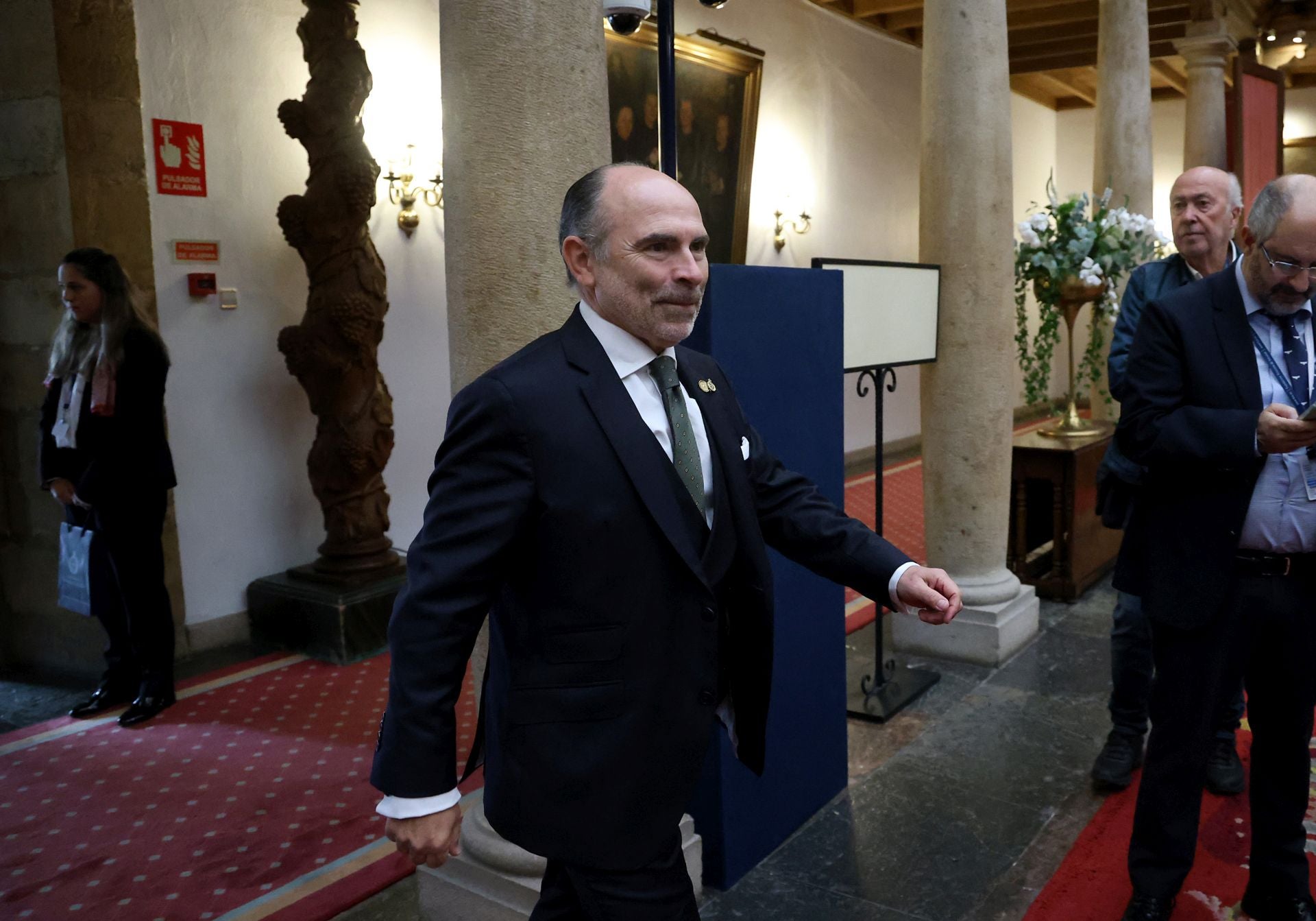 Ignacio Villaverde, rector de la Universidad de Oviedo