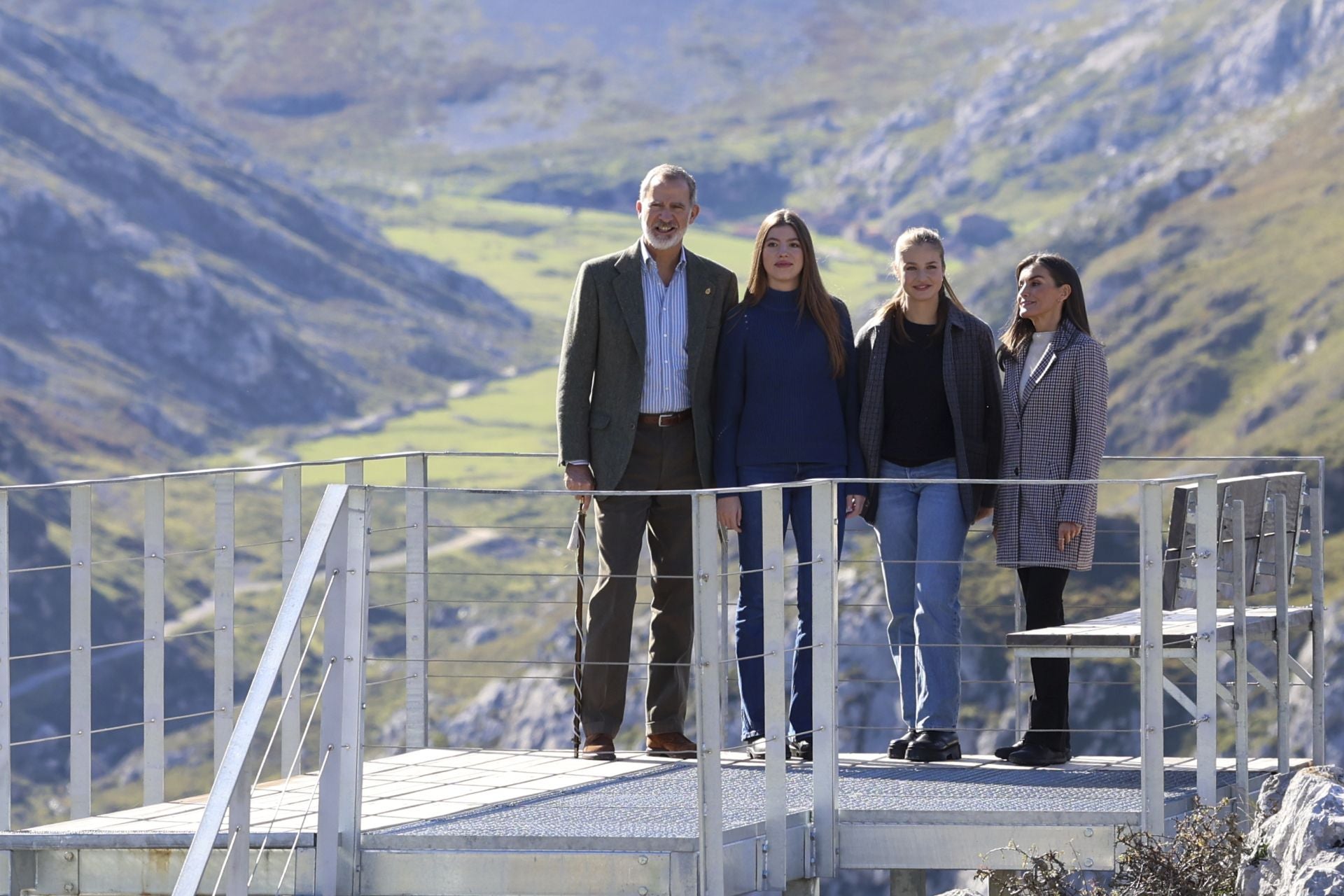 Sotres, pletórico: la visita real al Pueblo Ejemplar de Asturias, en imágenes