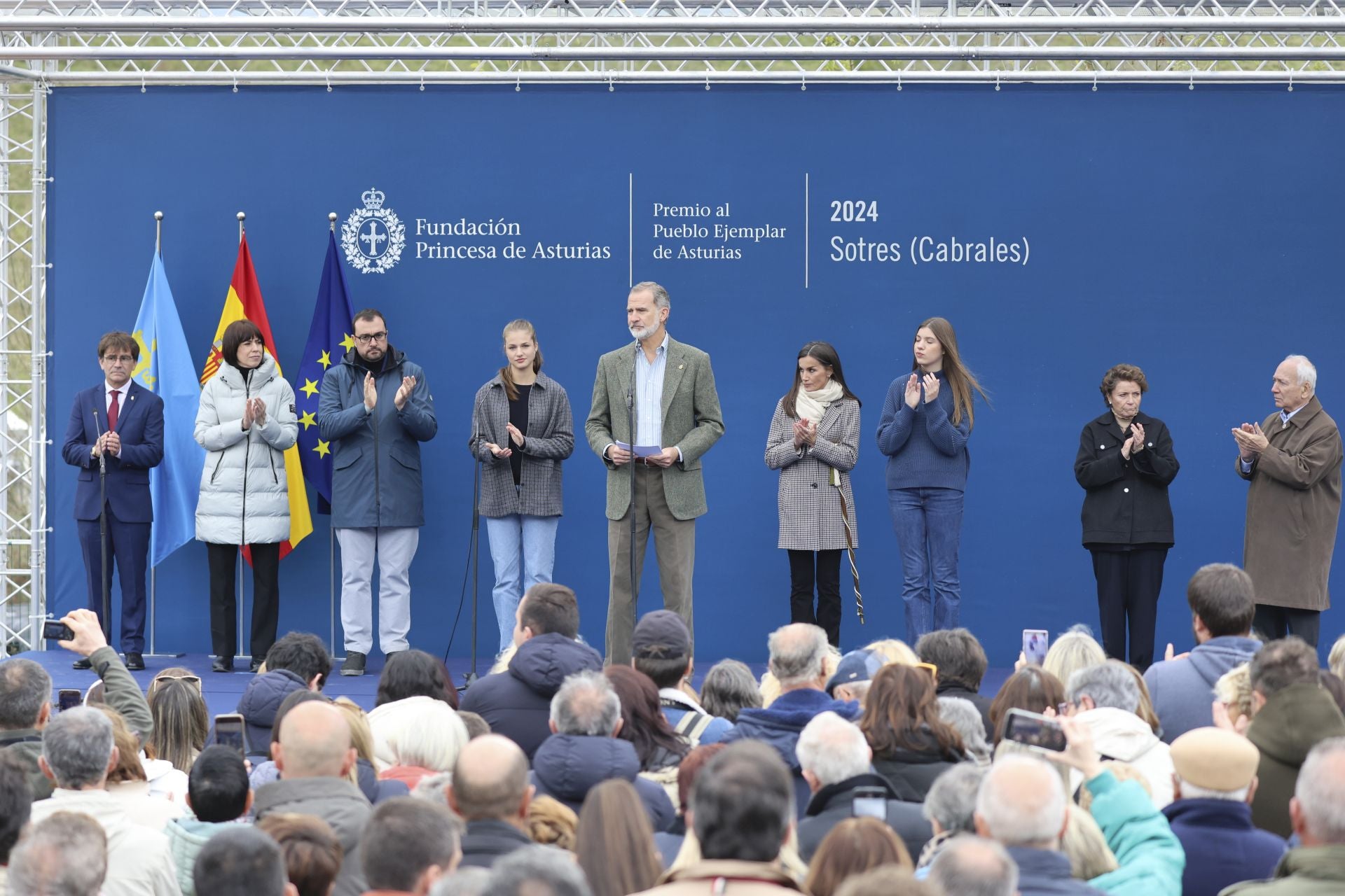 Sotres, pletórico: la visita real al Pueblo Ejemplar de Asturias, en imágenes