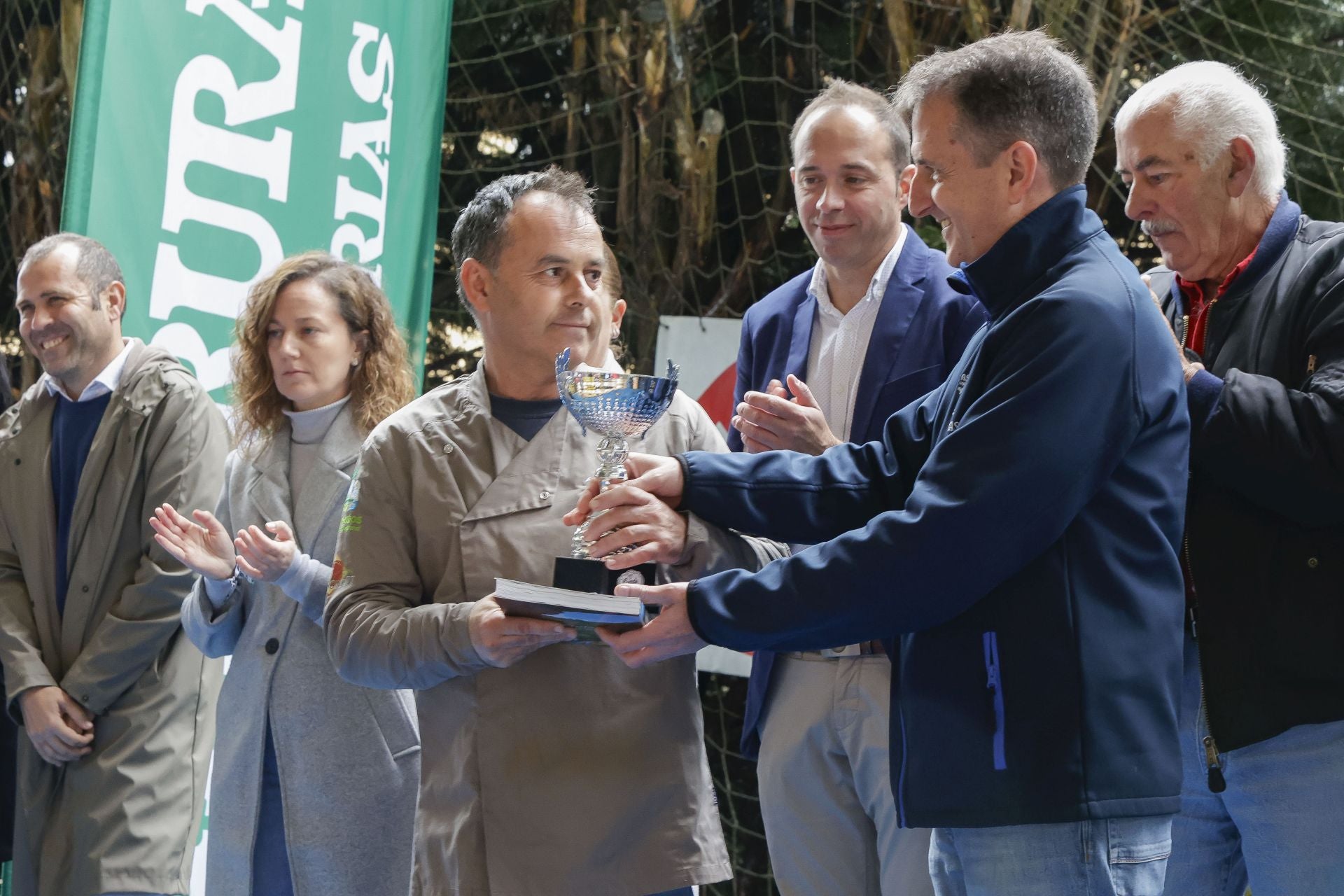 El manjar asturiano de Benia de Onís: el certamen del queso Gamonéu da sus ganadores