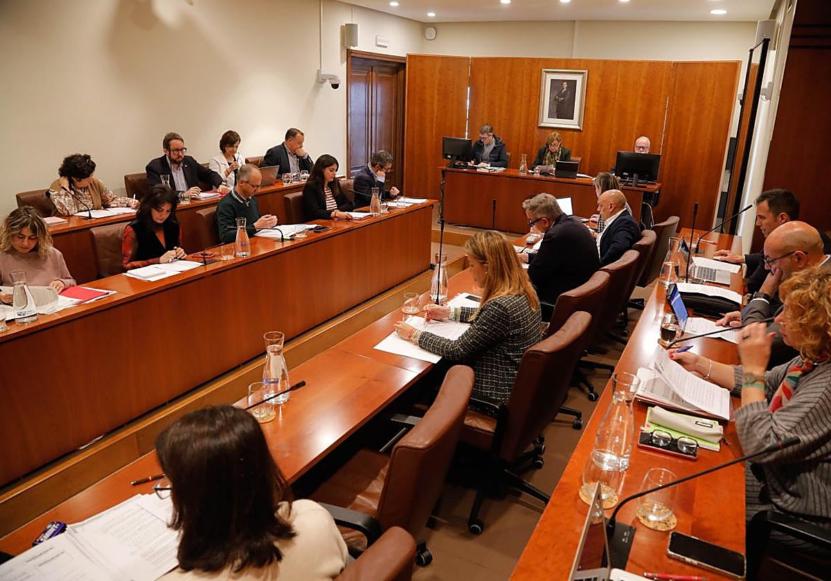 El pleno aprobó ayer los impuestos municipales para el próximo año.