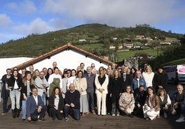 Foto de familia de FéminAs, el congreso gastronómico que arrancó esta mañana en Oviedo.