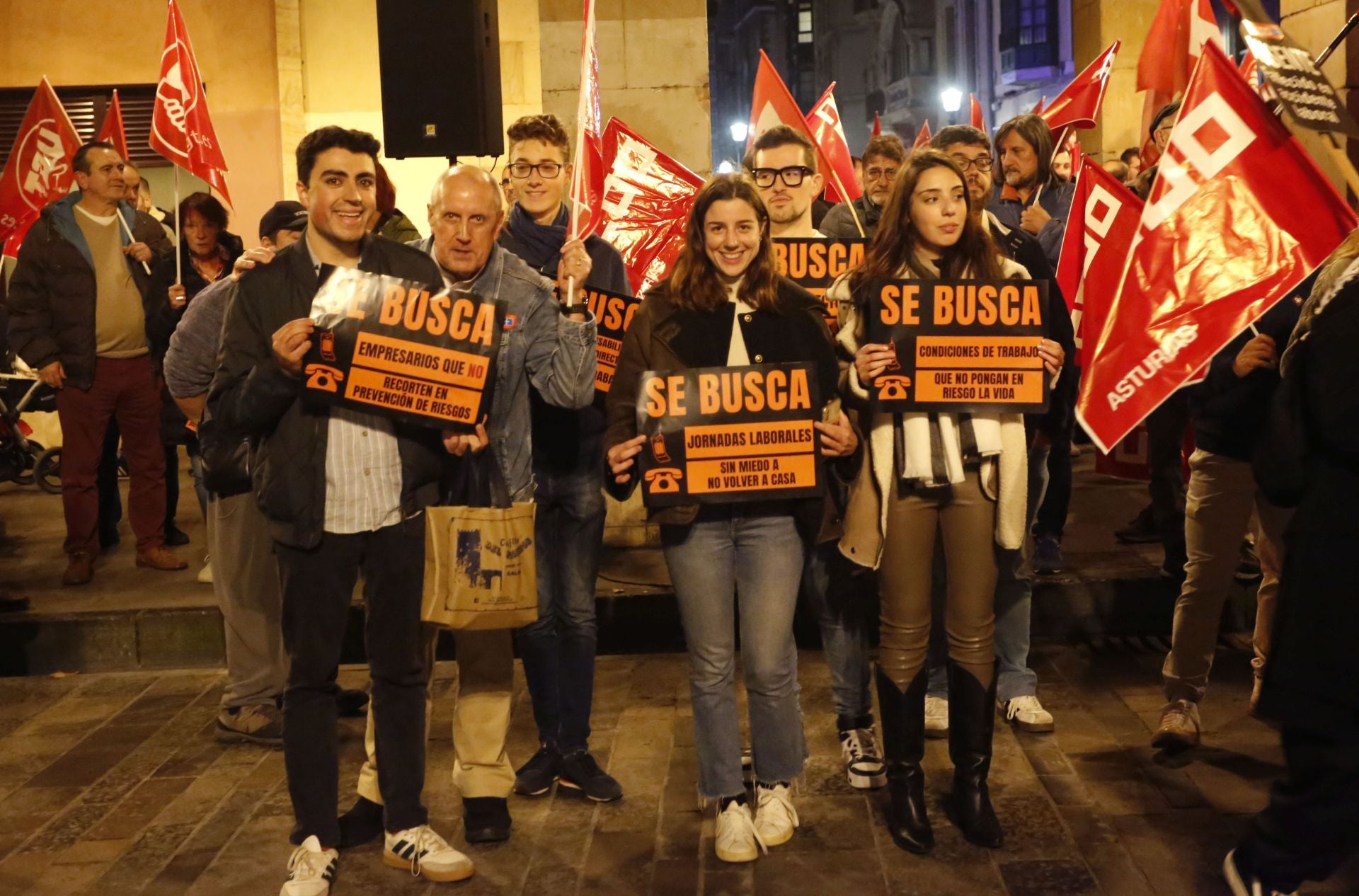 Las imágenes que deja la manifestación contra la siniestralidad laboral en Asturias