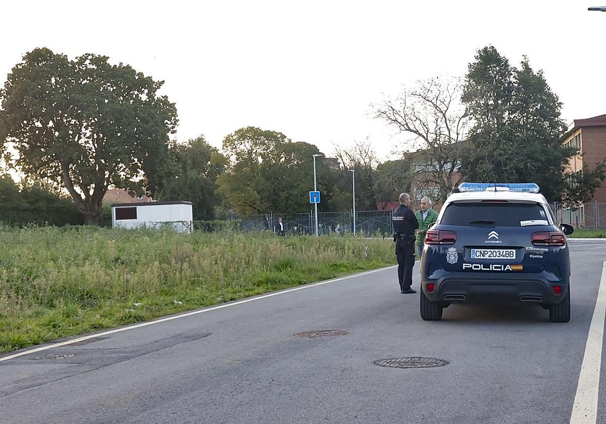 La Policía Nacional, en el camino de Los Lirios.
