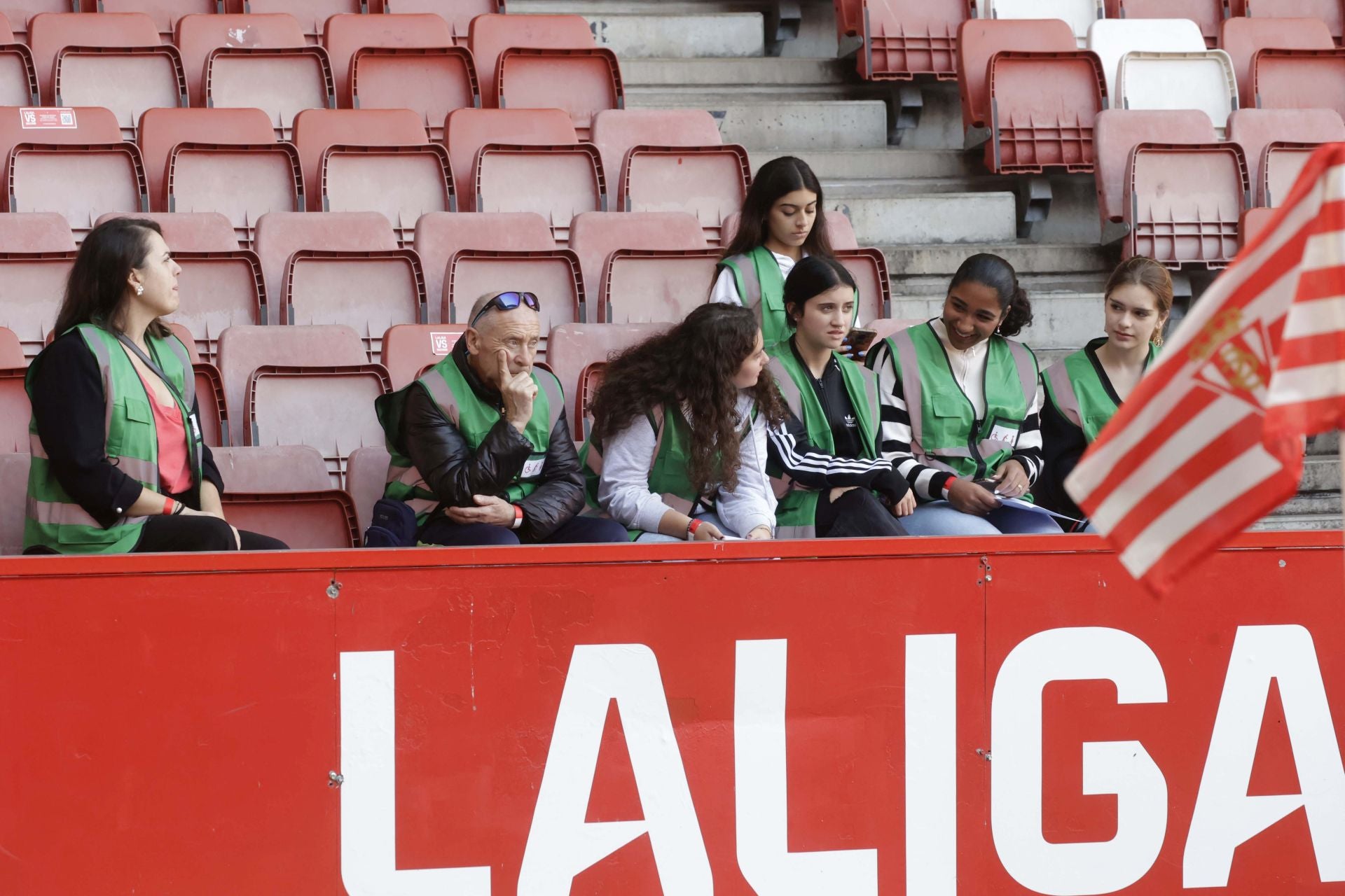 Fotos: ¿Estuviste en el Sporting - Cádiz en El Molinón? ¡Búscate!