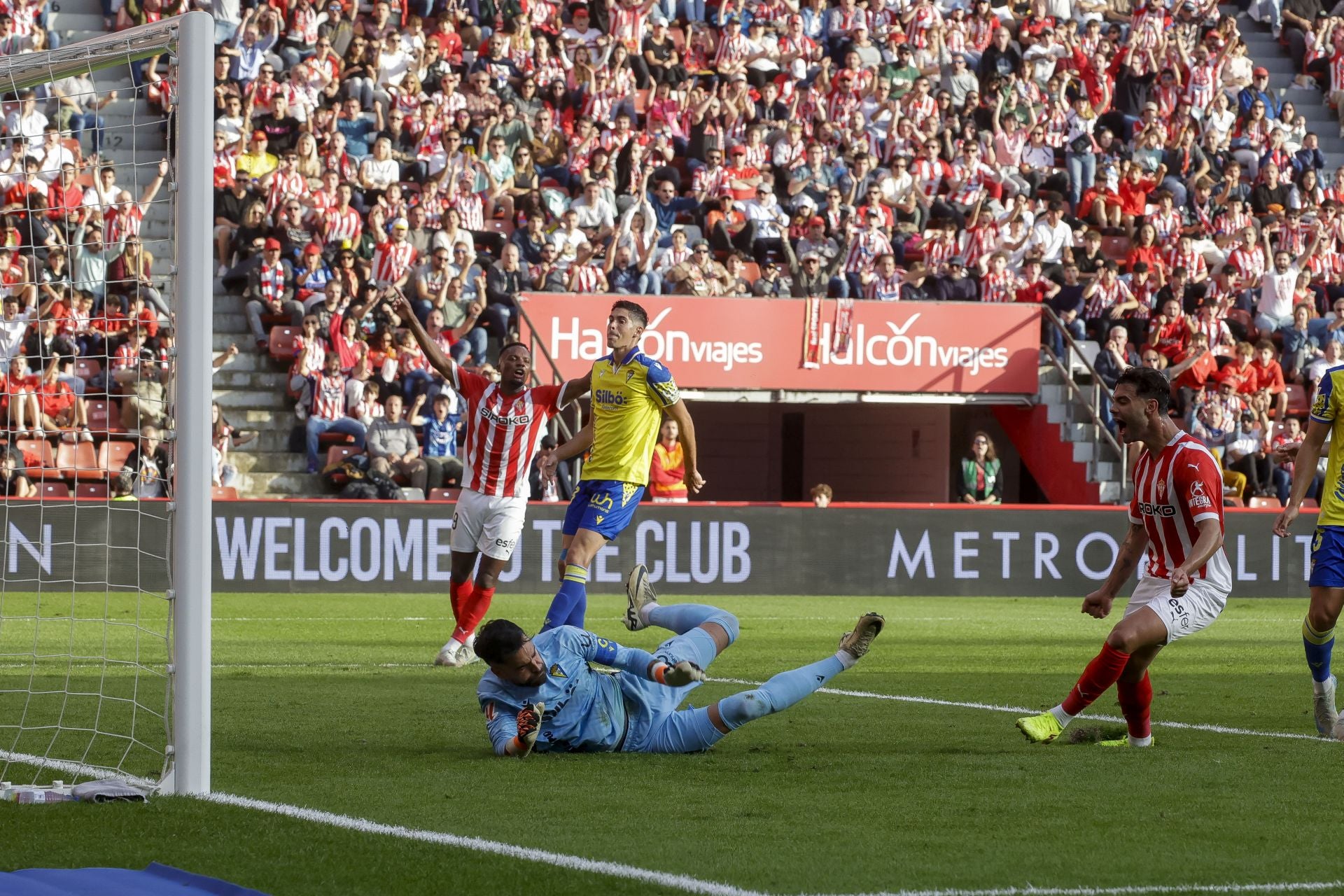 Fotos: Las mejores jugadas del Sporting de Gijón-Cádiz en El Molinón