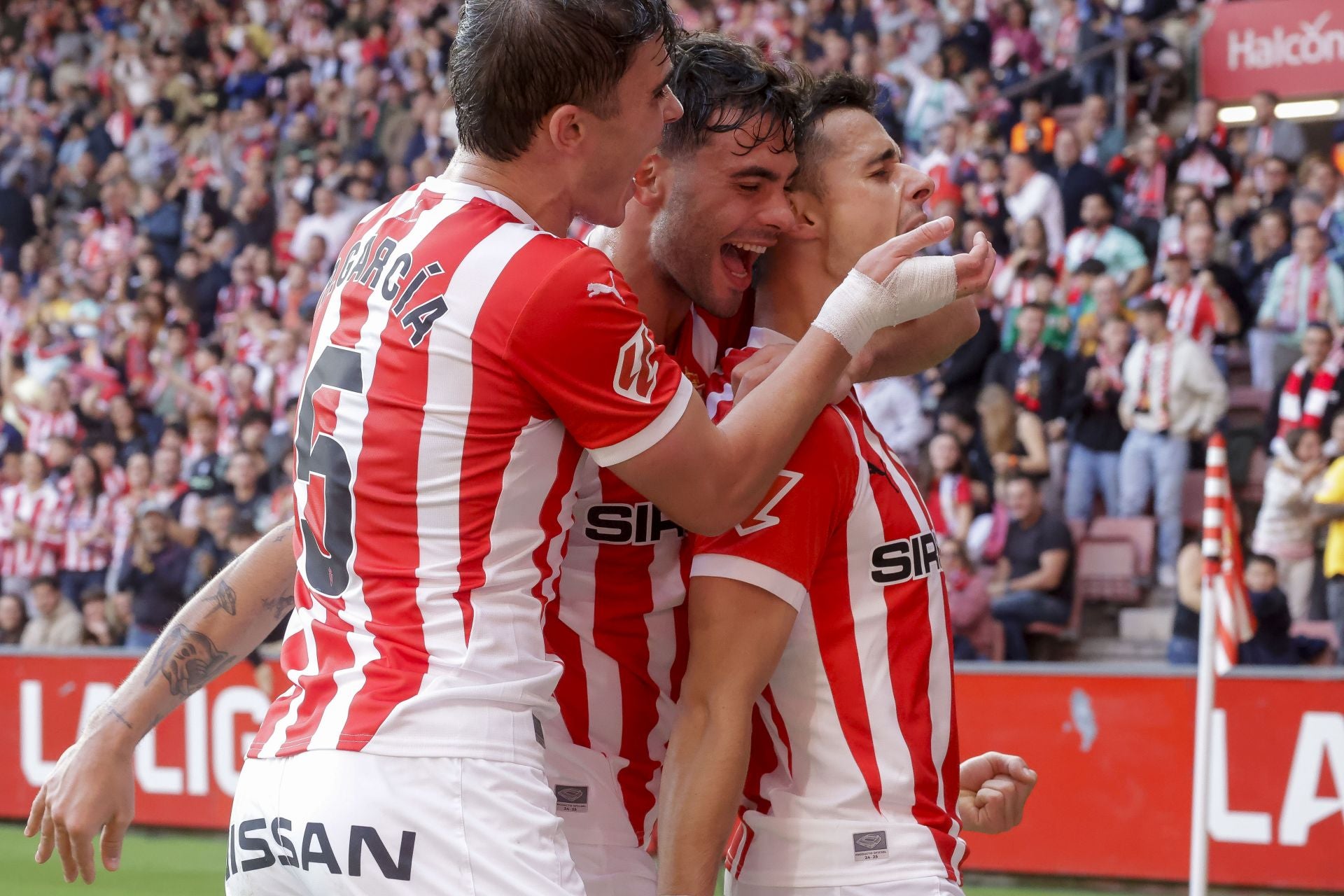 Fotos: Las mejores jugadas del Sporting de Gijón-Cádiz en El Molinón