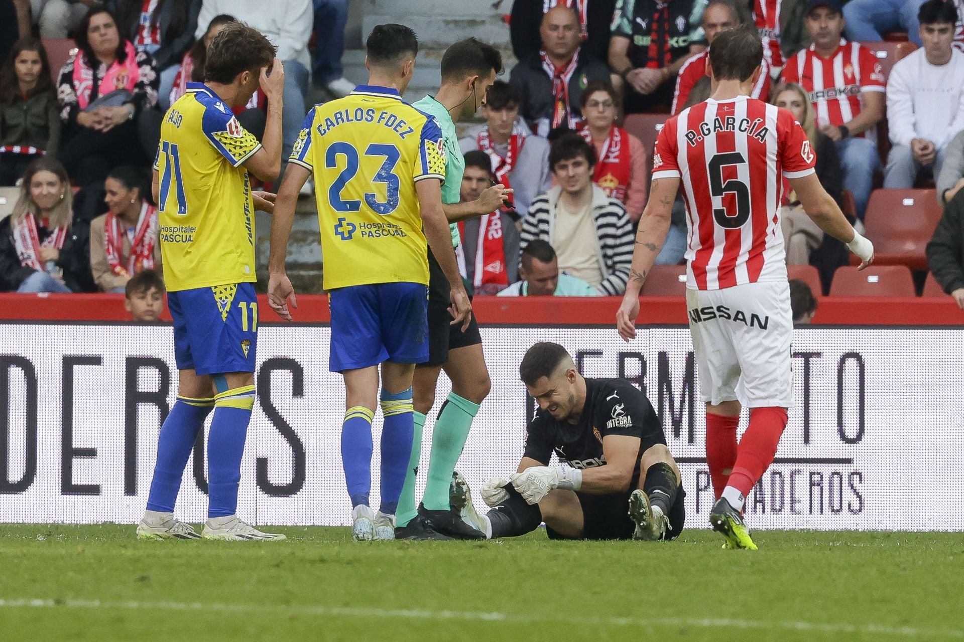 Fotos: Las mejores jugadas del Sporting de Gijón-Cádiz en El Molinón