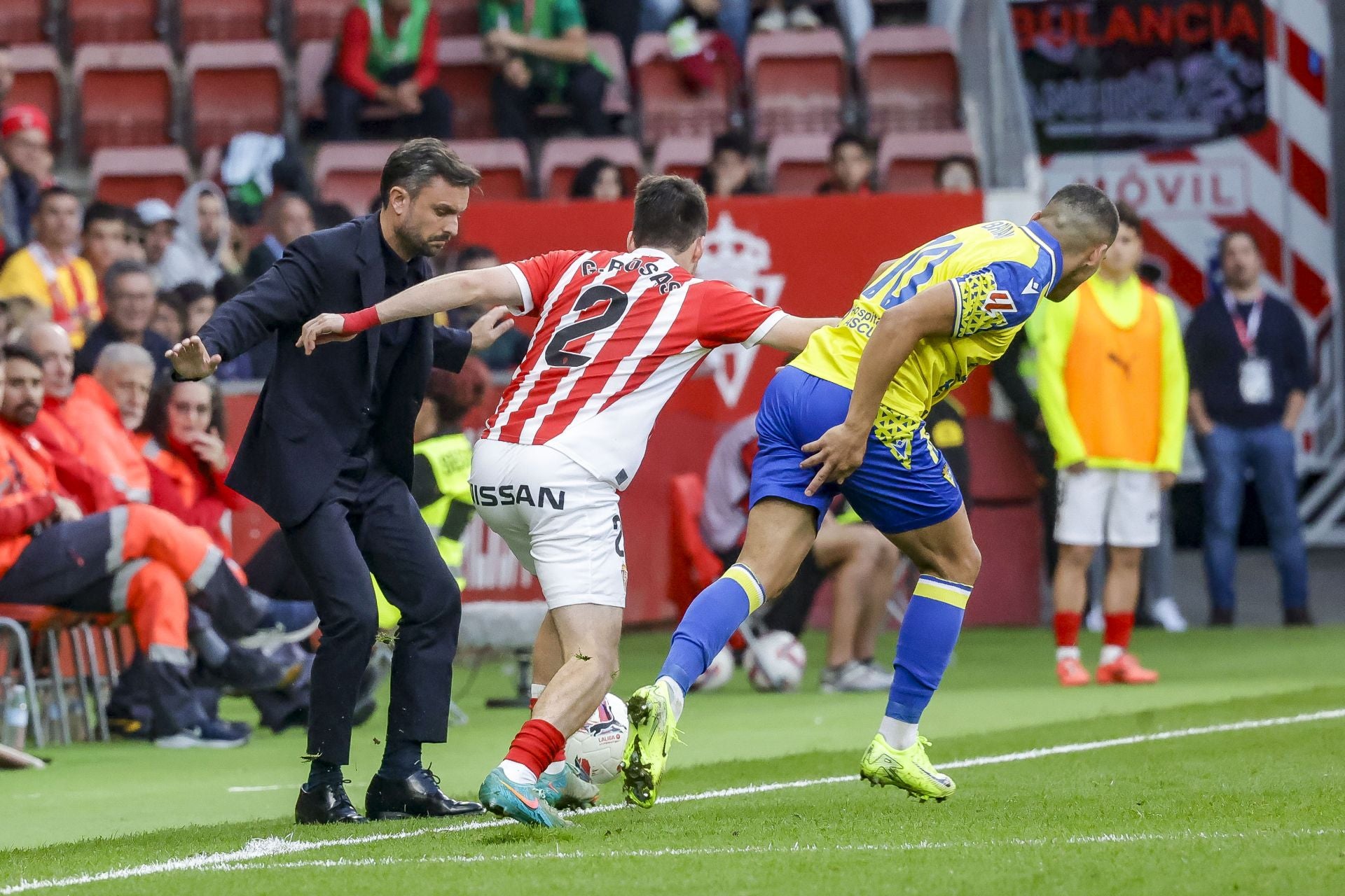 Fotos: Las mejores jugadas del Sporting de Gijón-Cádiz en El Molinón