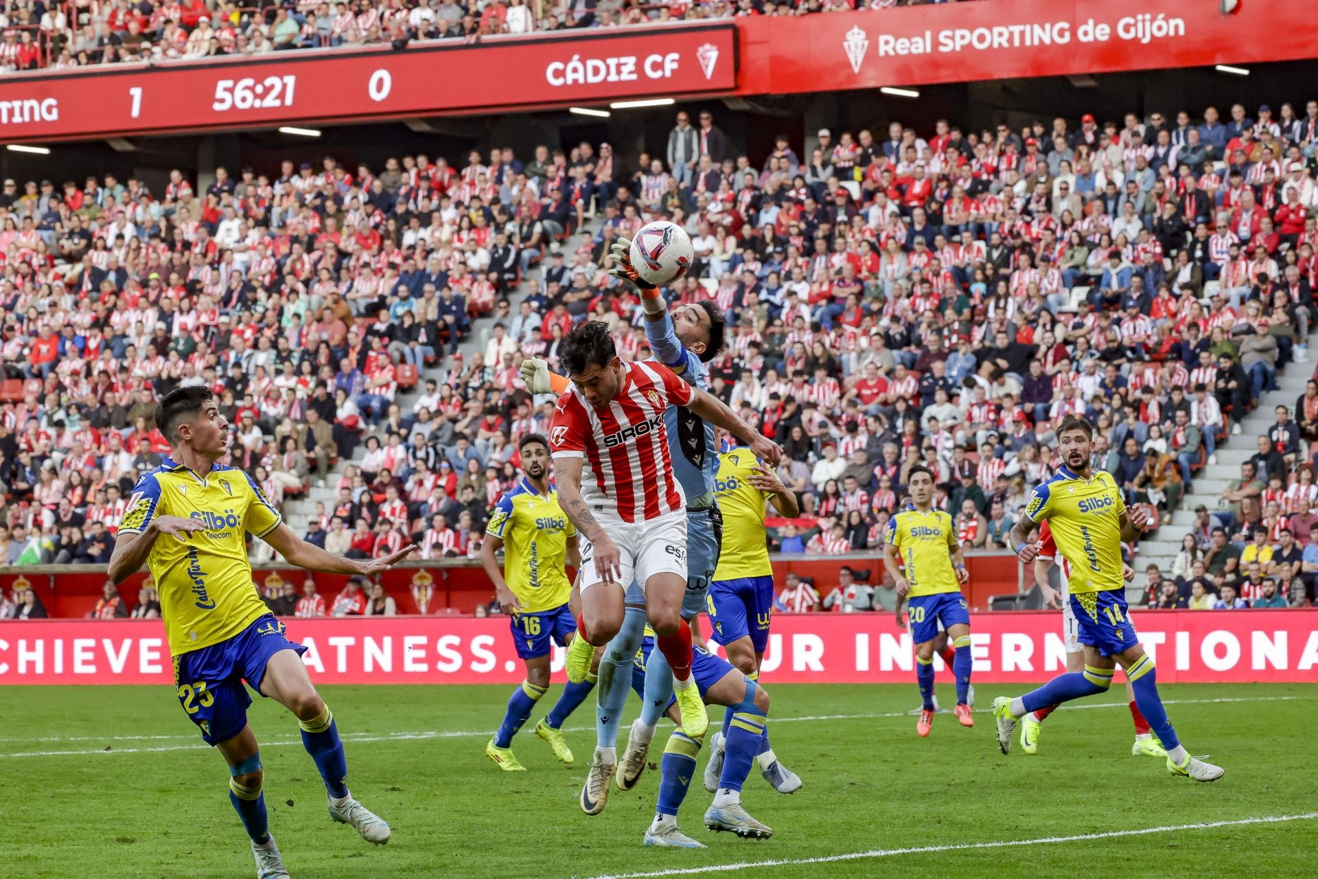 Fotos: Las mejores jugadas del Sporting de Gijón-Cádiz en El Molinón