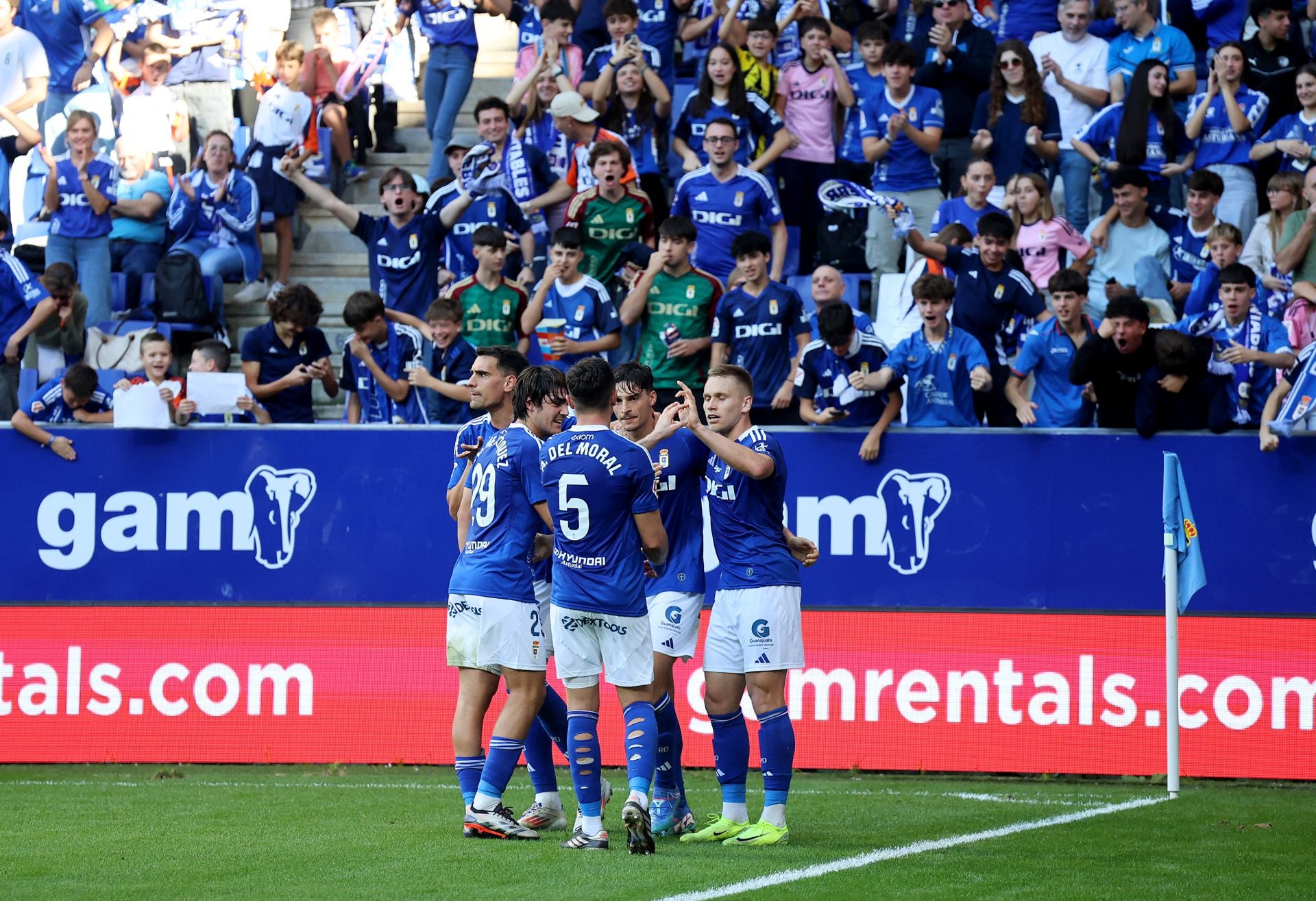 Fotos: Las jugadas del Real Oviedo-Burgos