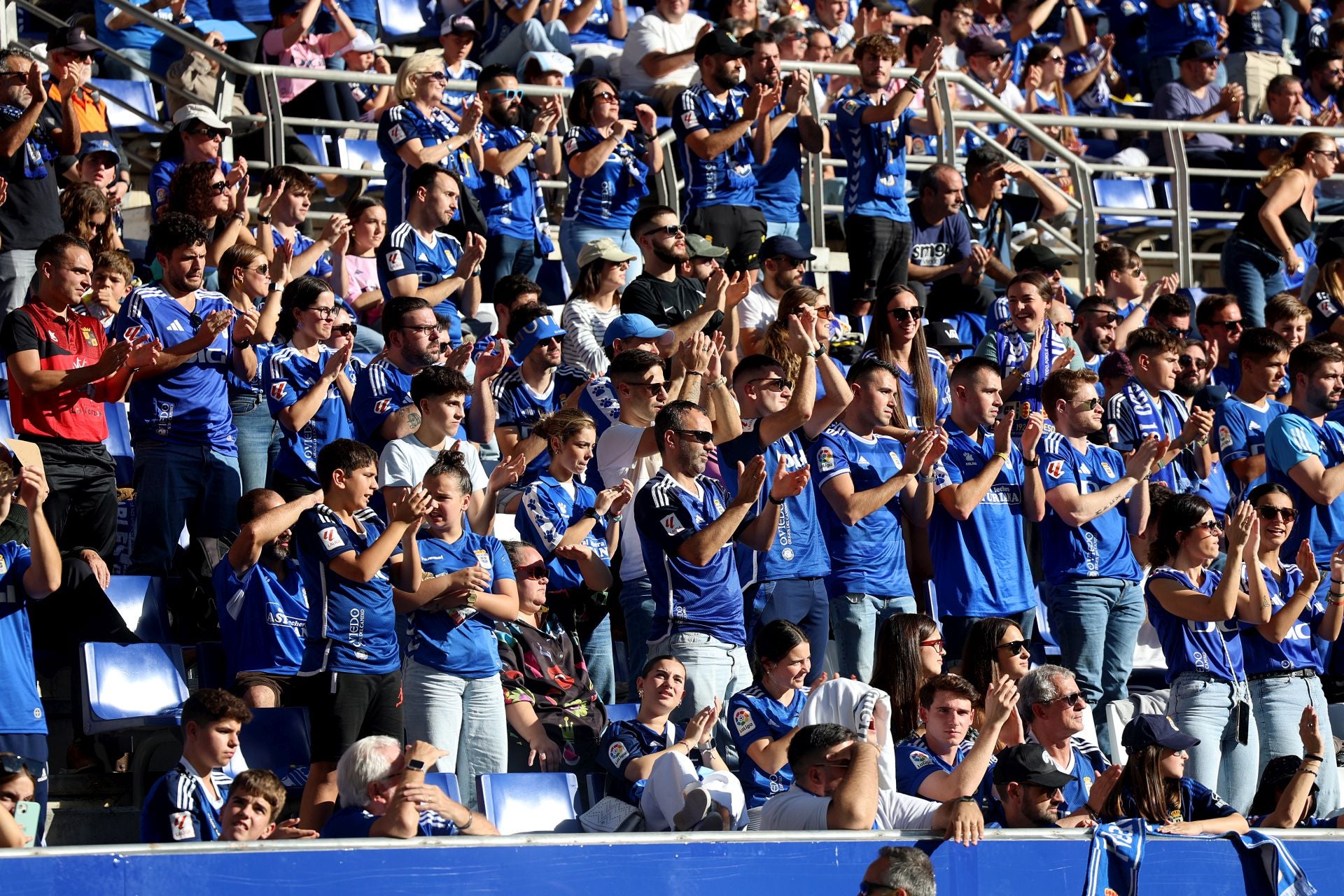 Fotos: Las jugadas del Real Oviedo-Burgos