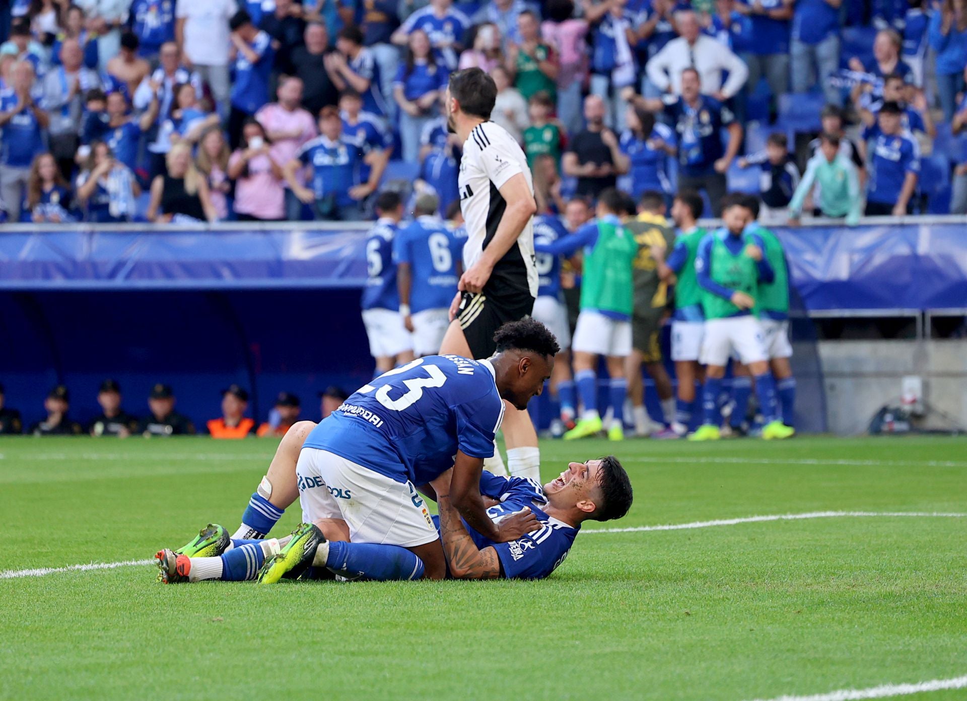 Fotos: Las jugadas del Real Oviedo-Burgos