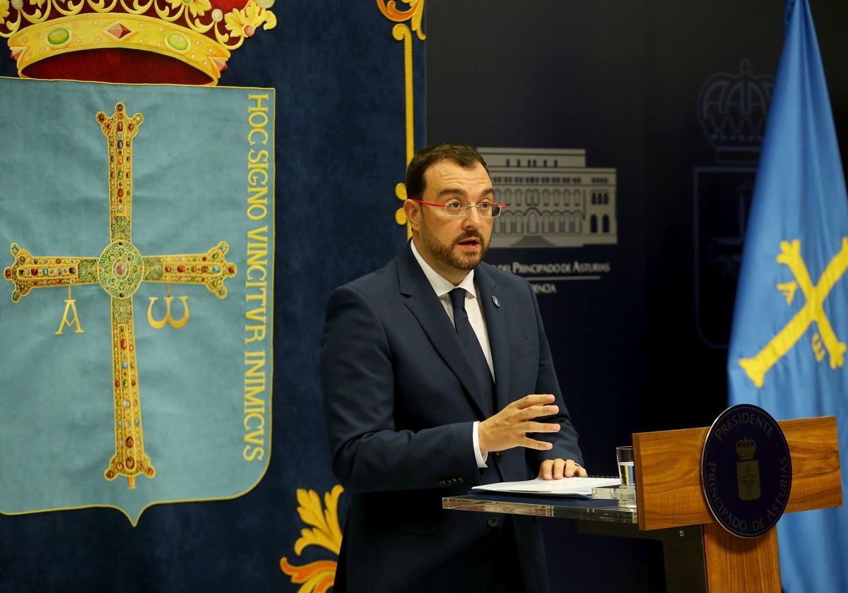 Adrián Barbón, en la sede de Presidencia.