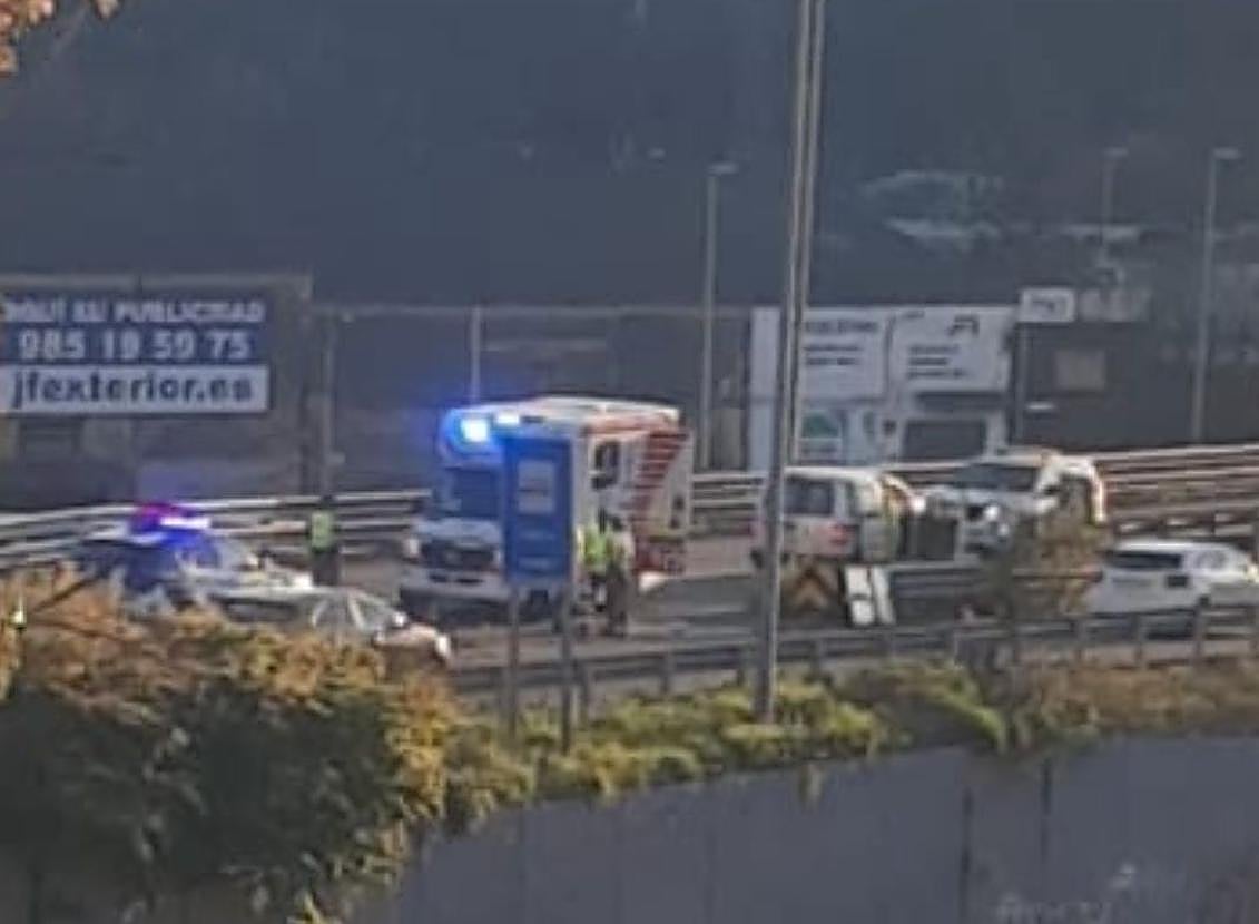 Los servicios sanitarios, en el lugar del accidente.