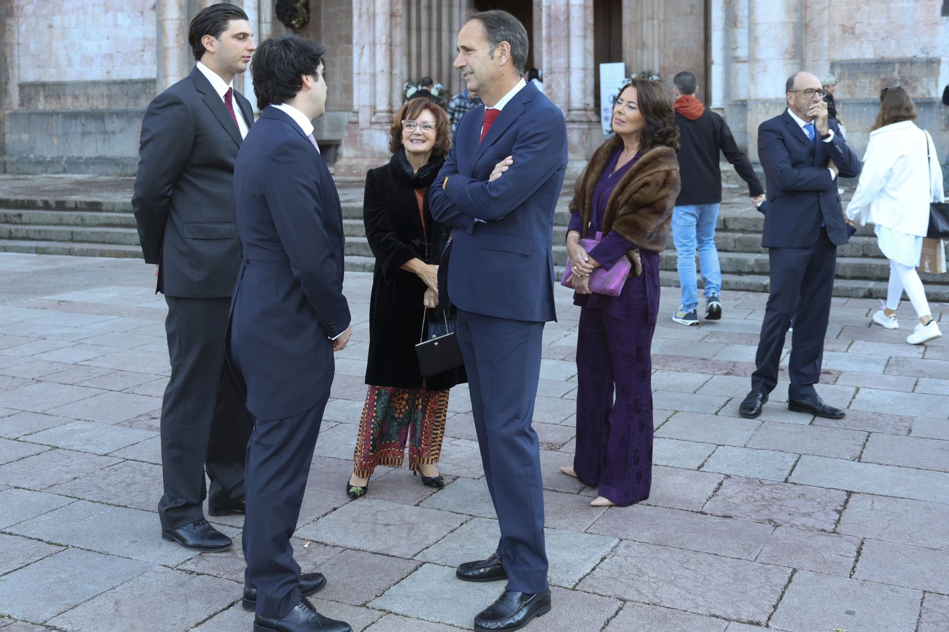 Boda de ensueño en Covadonga: Luz Cano y Alejandro Merino se casan en el Santuario