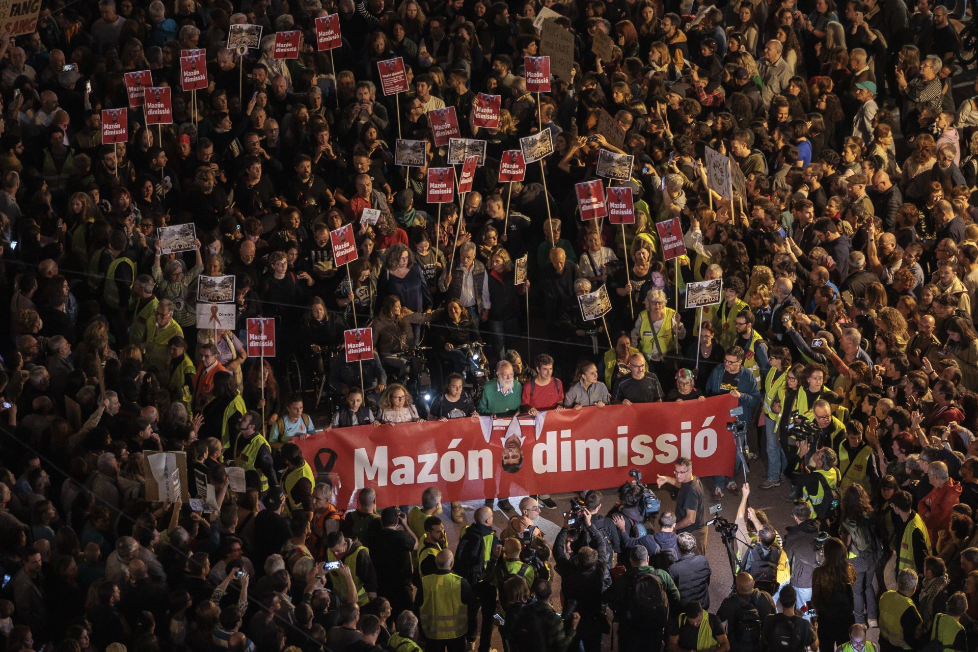 Así ha sido la multitudinaria manifestación en Valencia contra Carlos Mazón