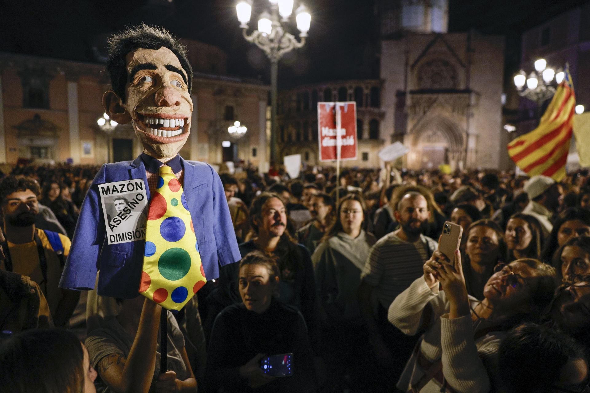 Así ha sido la multitudinaria manifestación en Valencia contra Carlos Mazón