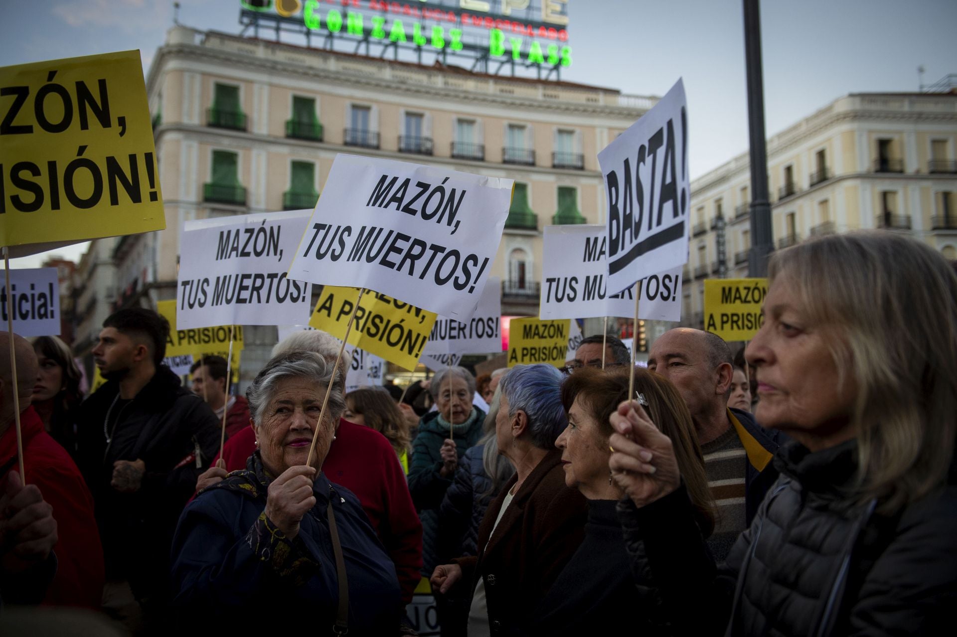 Así ha sido la multitudinaria manifestación en Valencia contra Carlos Mazón