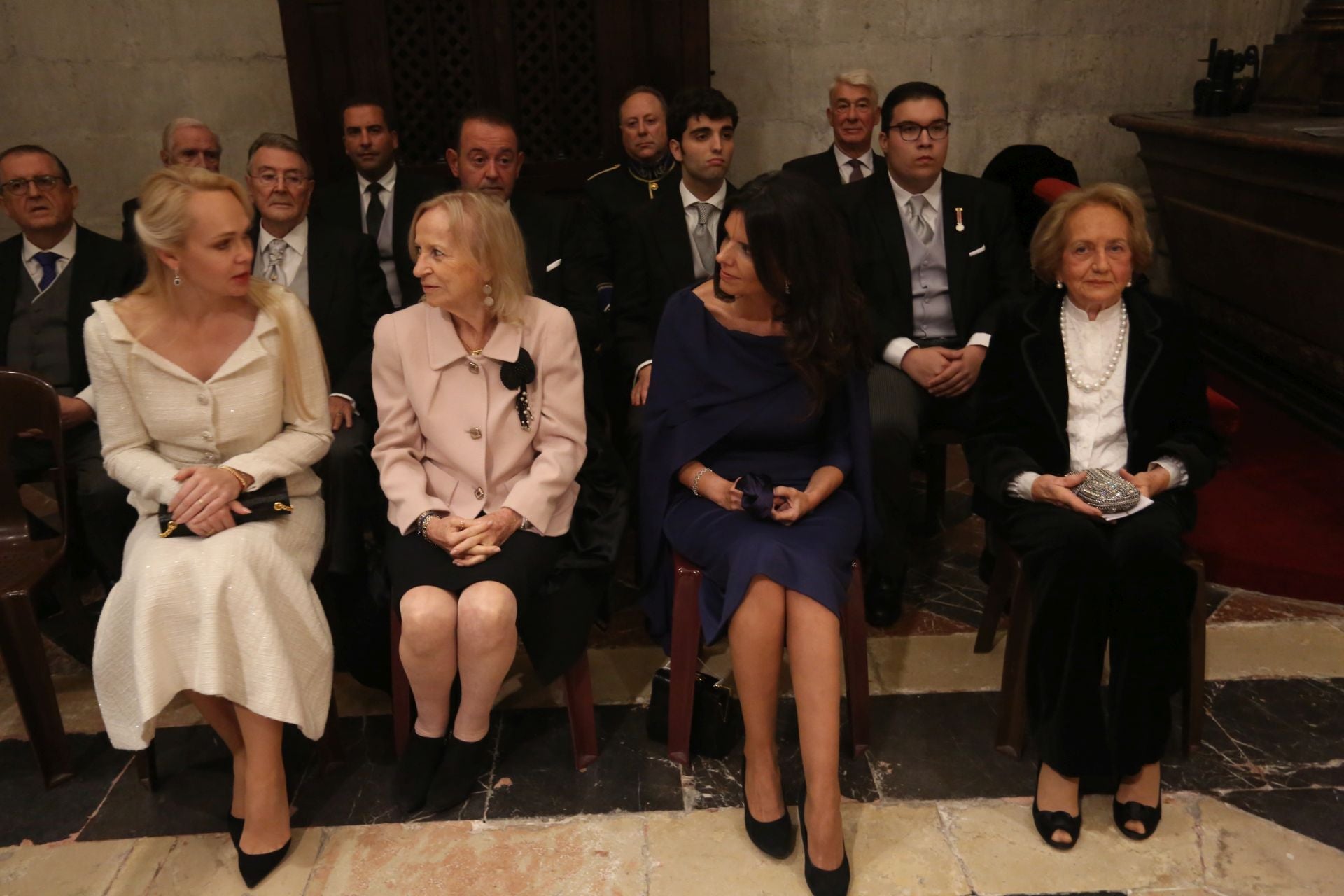 El Real Cuerpo de la Nobleza entrega en Oviedo las medallas a los nuevos Caballeros y Damas