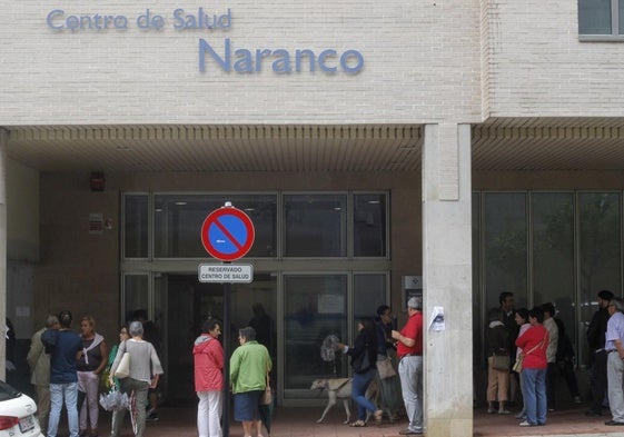 La entrada al centro de salud de Ciudad Naranco.