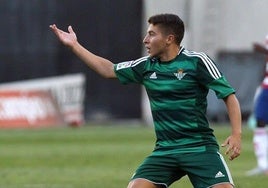 Francisco Portillo durante el Betis-Granada del Trofeo Carranza.