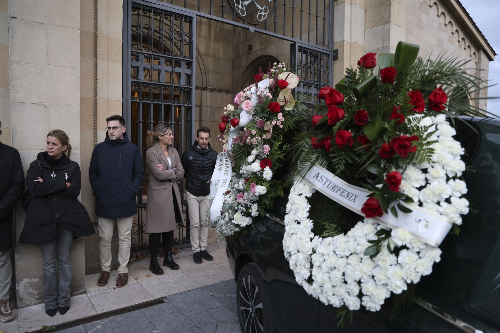 Multitudinario adiós en Gijón al Policía Local Gilberto González