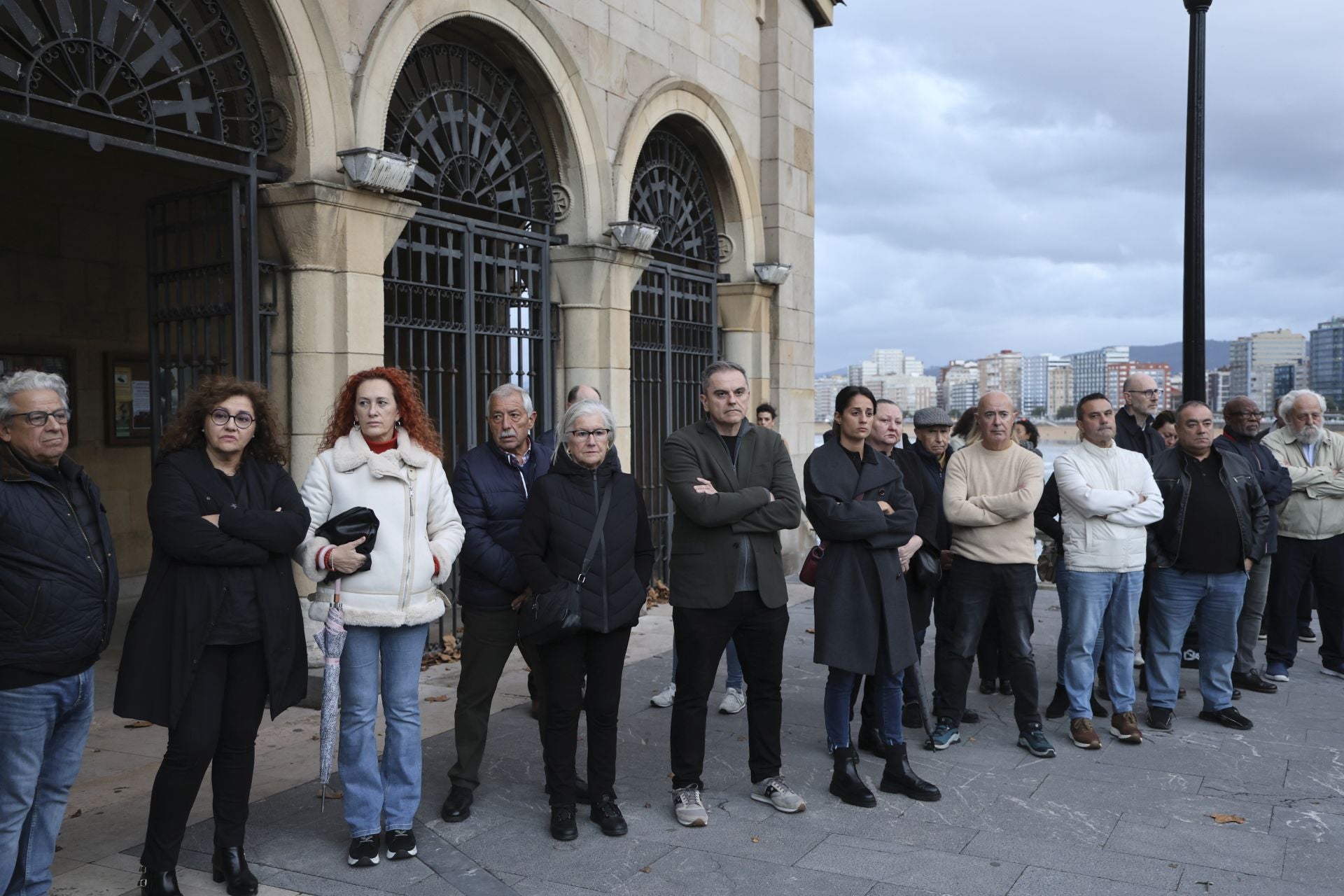 Multitudinario adiós en Gijón al Policía Local Gilberto González