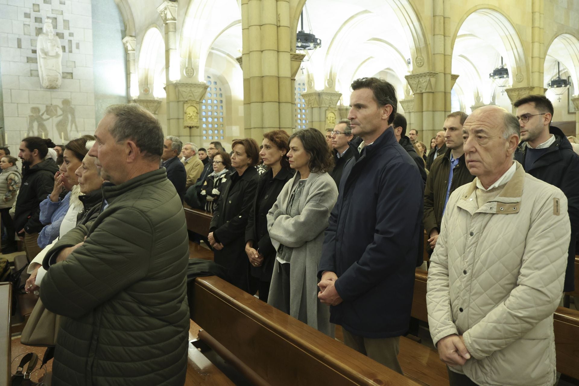 Multitudinario adiós en Gijón al Policía Local Gilberto González