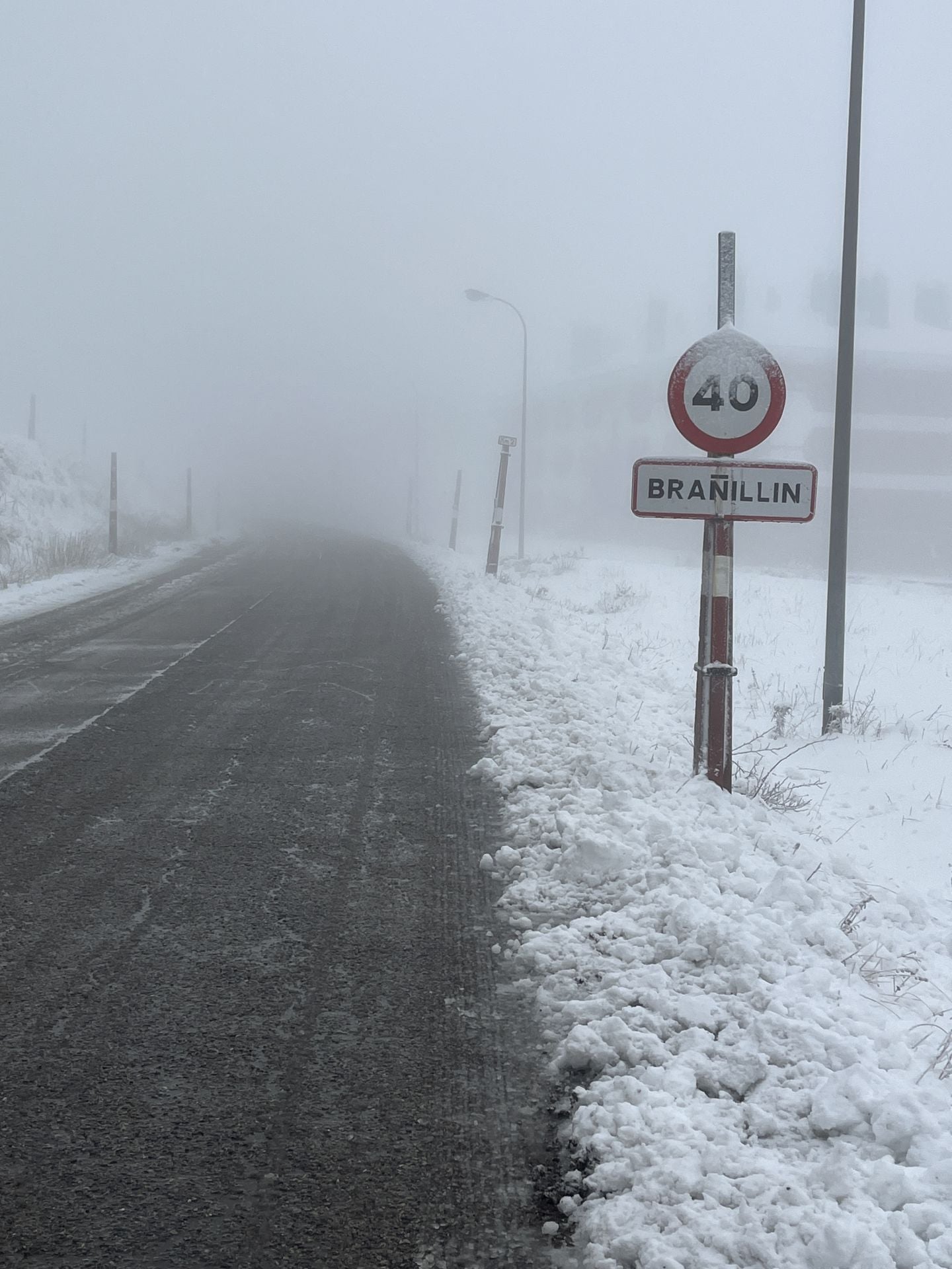 La nieve cubre el puerto de Pajares