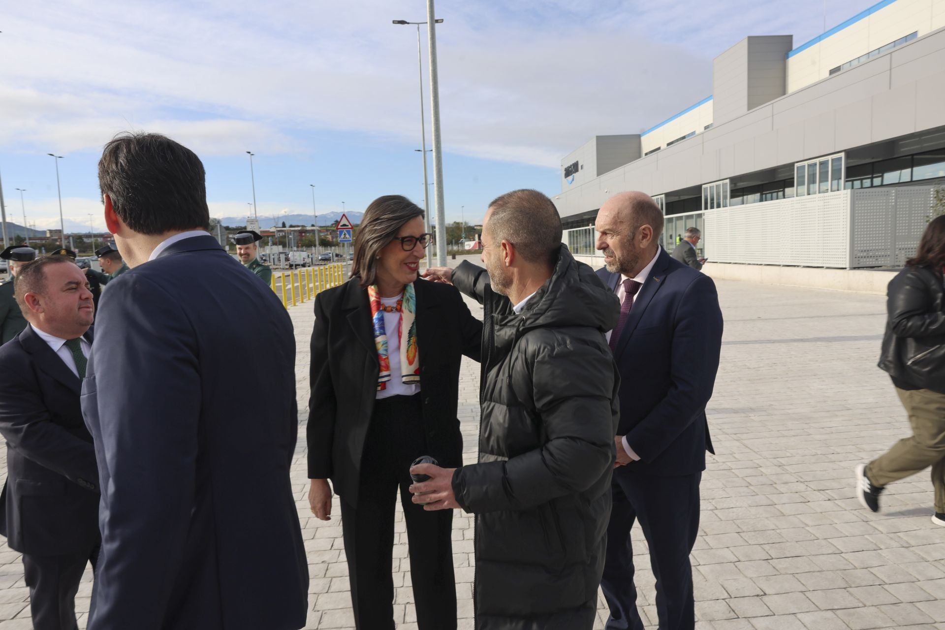 Inauguración oficial del centro logístico Amazon en Siero