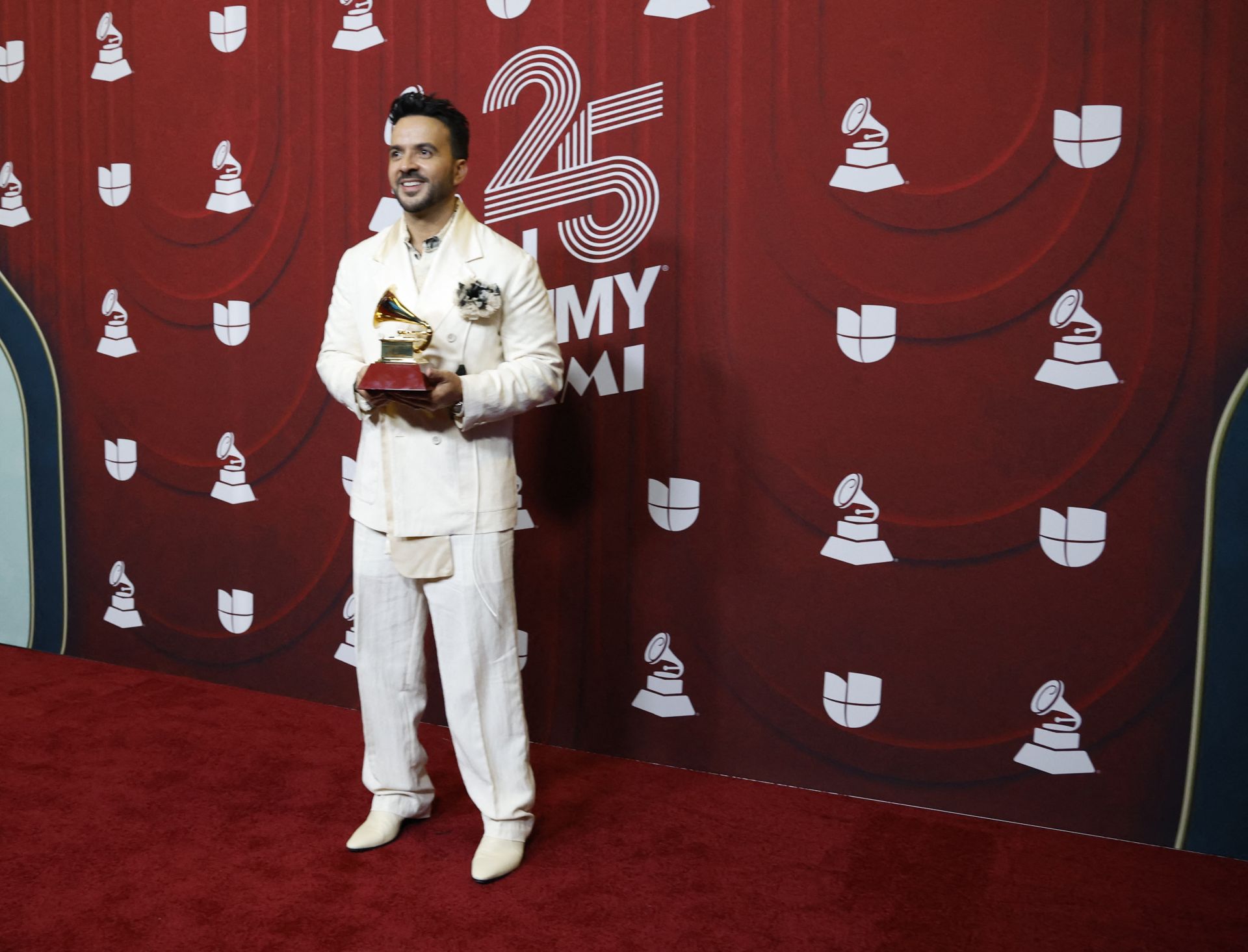 Música y mucho estilo: las mejores imágenes de los Grammy Latinos 2024