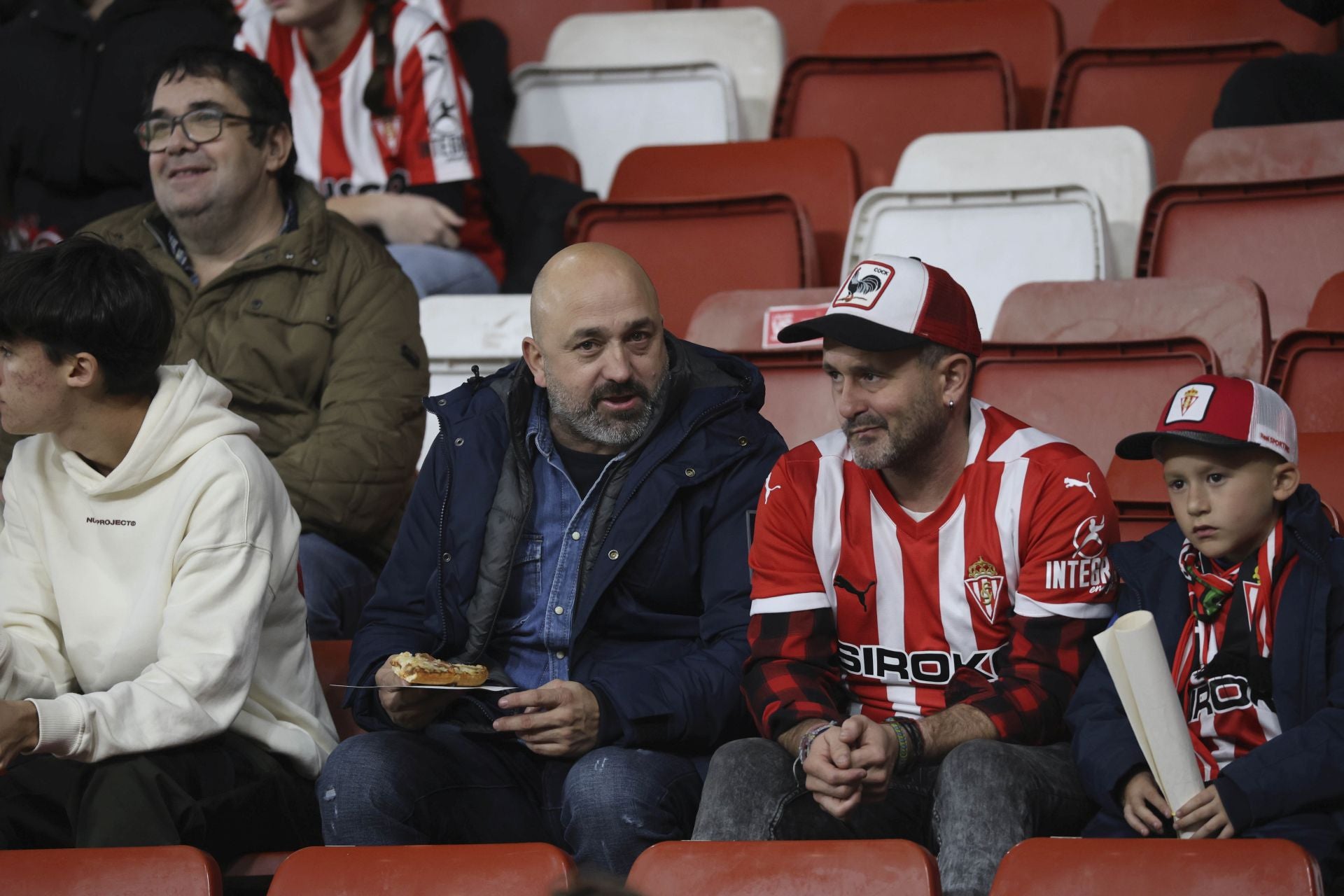 ¿Estuviste en el Sporting de Gijón - Granada? ¡Búscate!