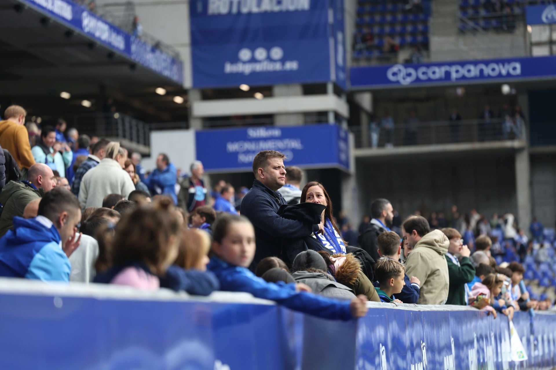¿Estuviste en el Real Oviedo - Tenerife? ¡Búscate en las fotos!