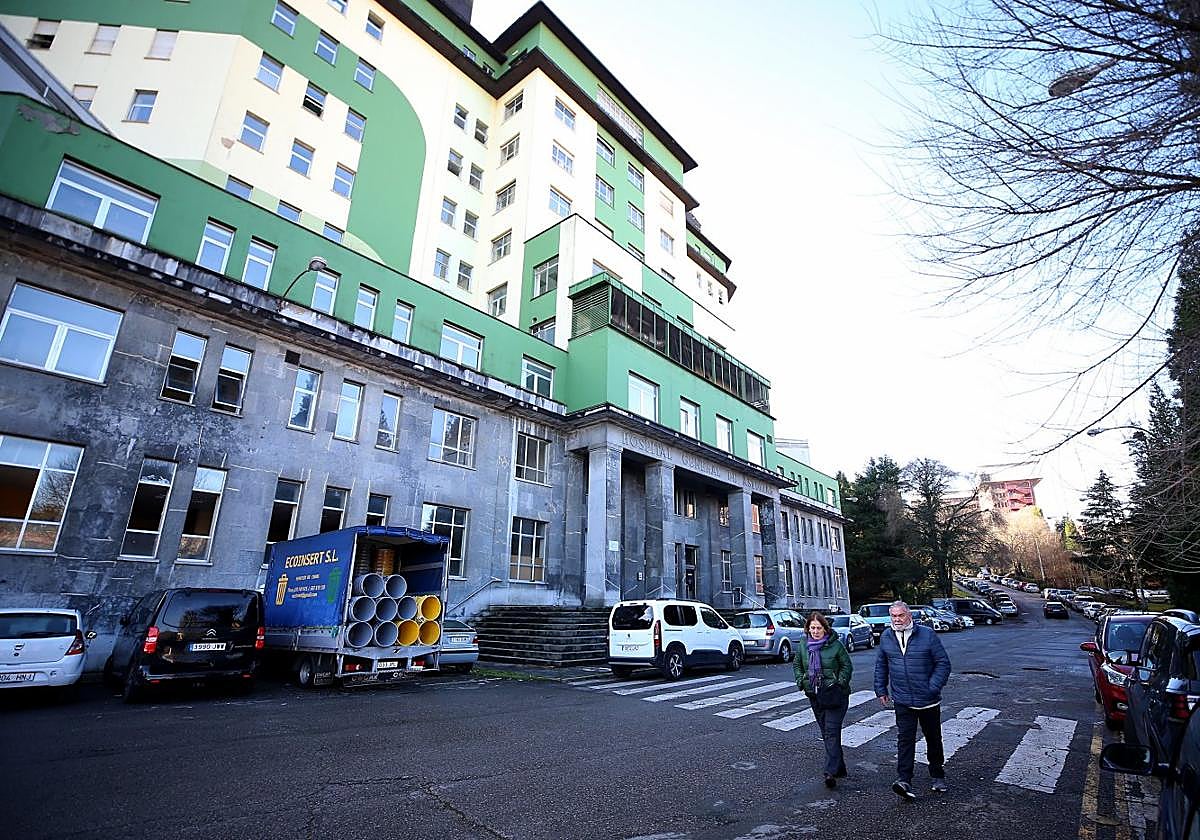 El antiguo HUCA de El Cristo, uno de los edificios que serán demolidos por el Principado.