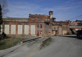 Zona en la que el Ayuntamiento de Langreo y los vecinos creen que está el origen de los olores.