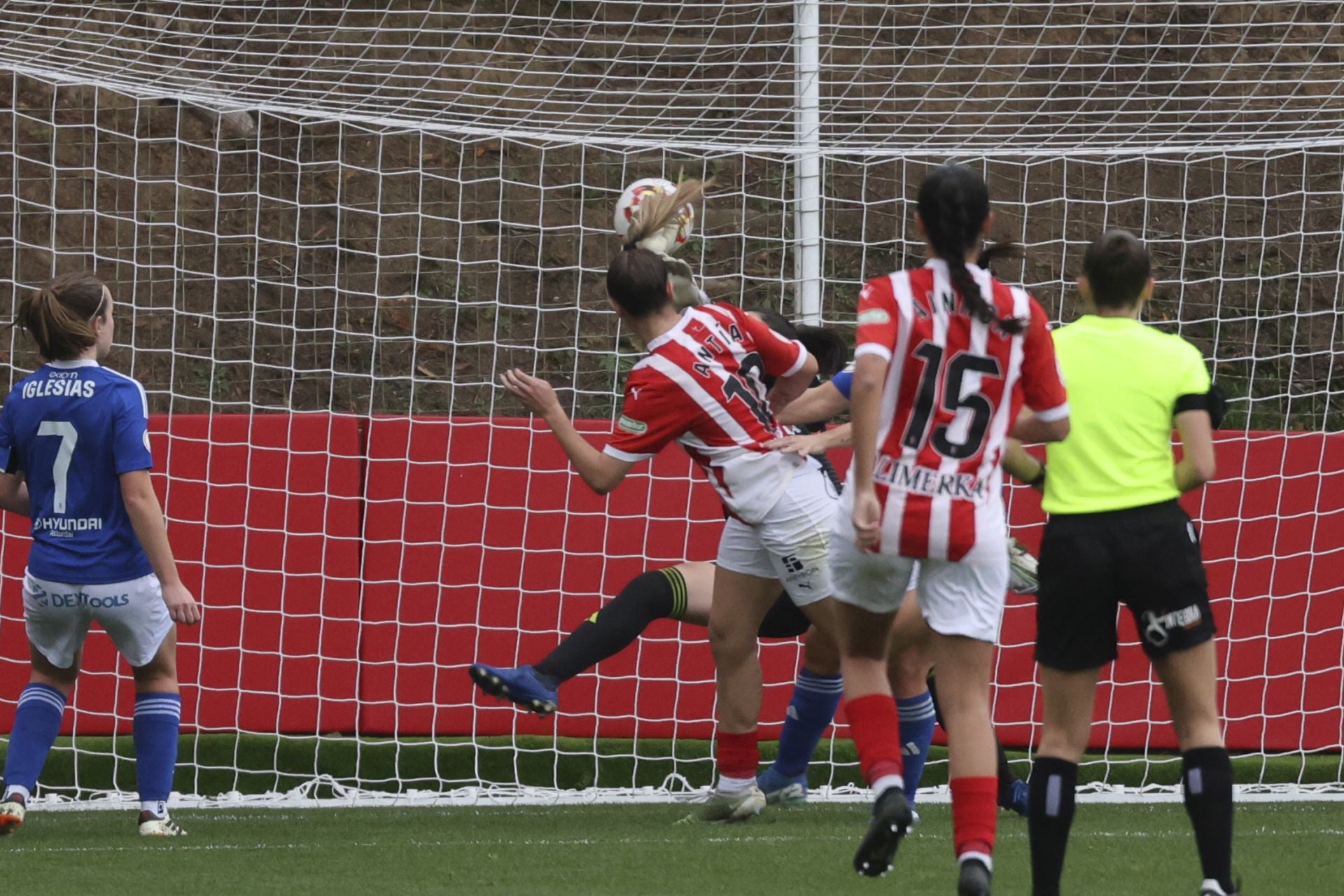 Las mejores imágenes del derbi femenino: Sporting de Gijón 2 - 0 Real Oviedo