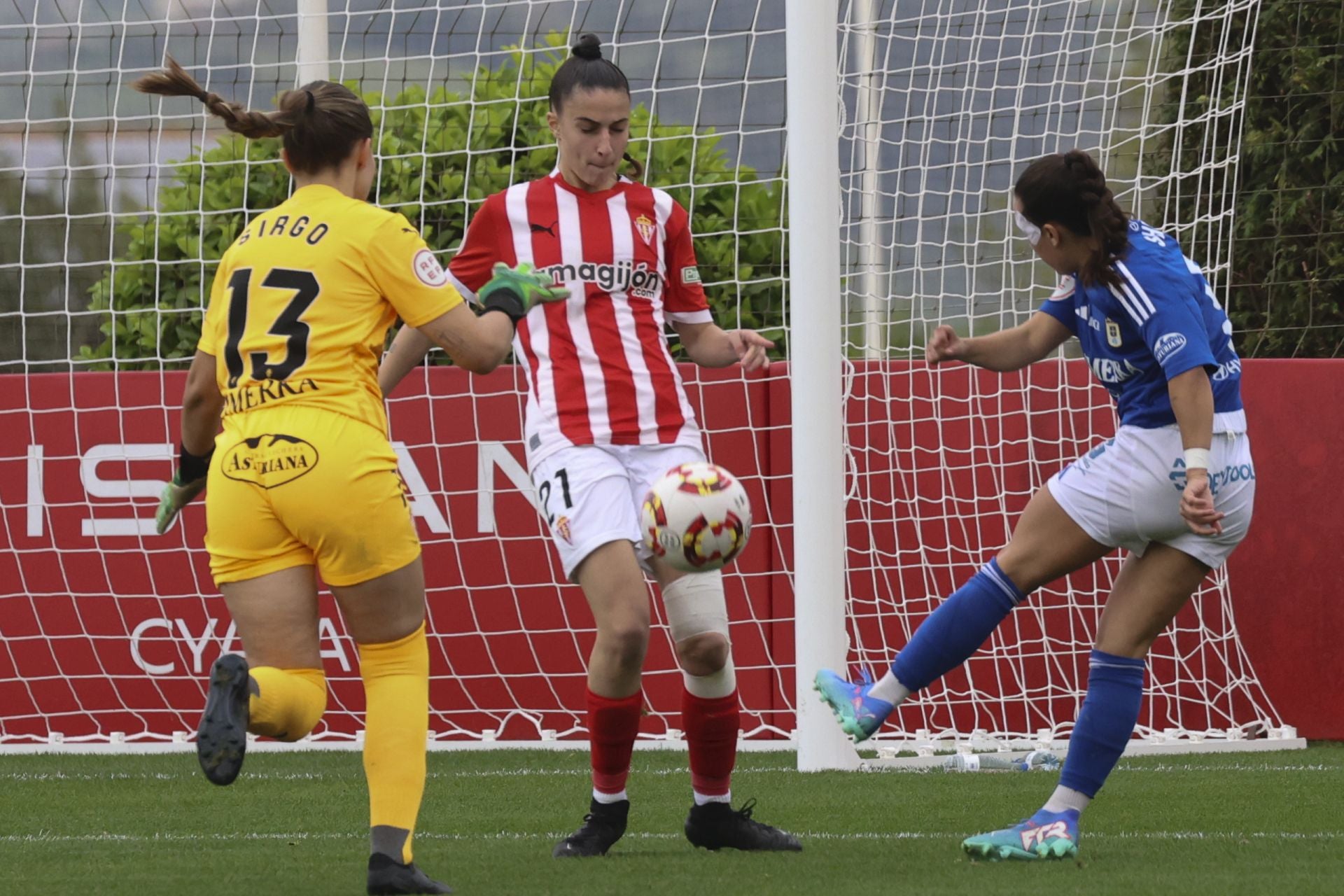 Las mejores imágenes del derbi femenino: Sporting de Gijón 2 - 0 Real Oviedo