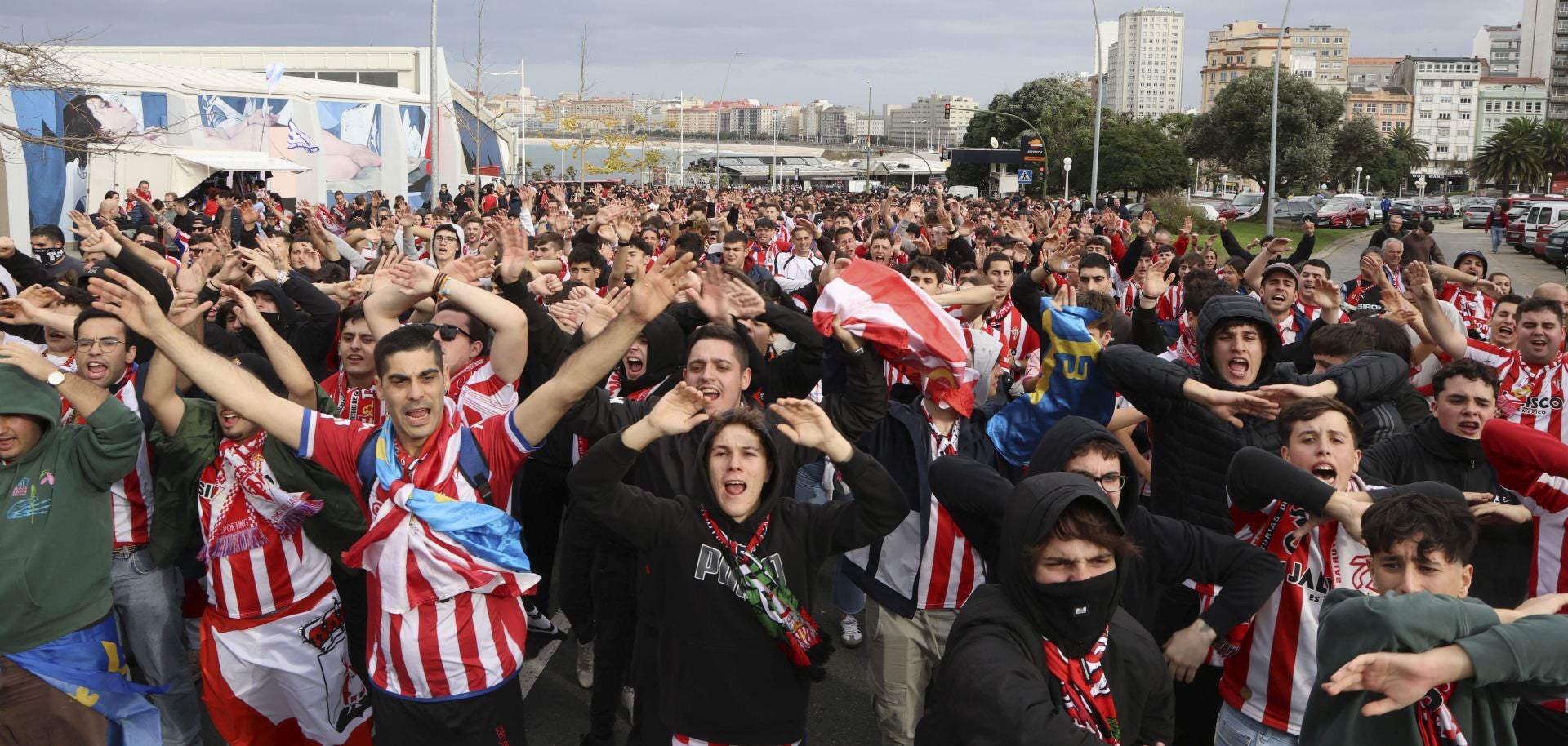 ¿Estuviste en Riazor animando al Sporting? ¡Búscate!