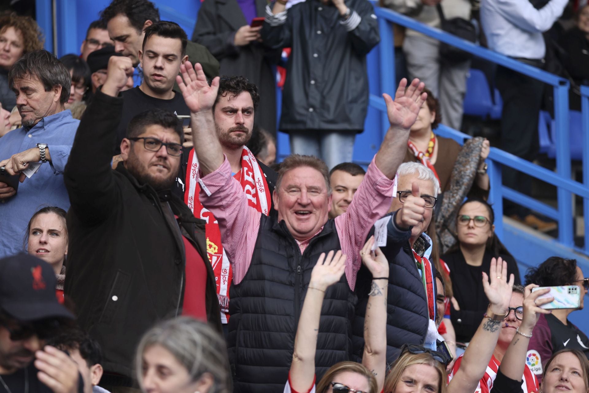 ¿Estuviste en Riazor animando al Sporting? ¡Búscate!