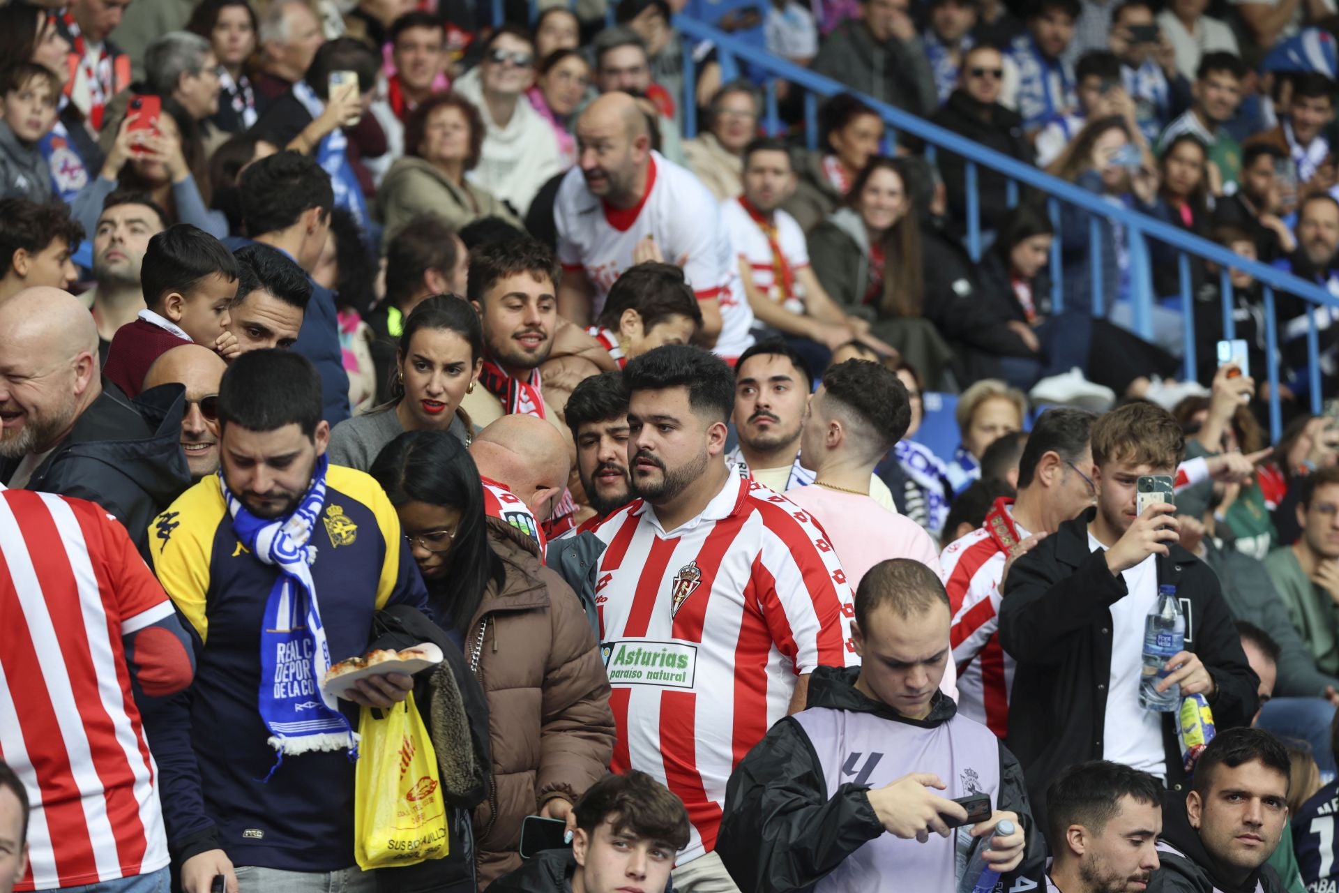 ¿Estuviste en Riazor animando al Sporting? ¡Búscate!