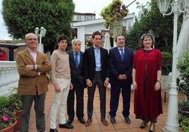 José Luis Villar; el novillero Marco Pérez; Dioni Montero, presidente de la peña taurina Astur; el torero Ginés Marín, Mauro Gutiérrez y Laura Fraile de la ganadería La Ventana del Puerto