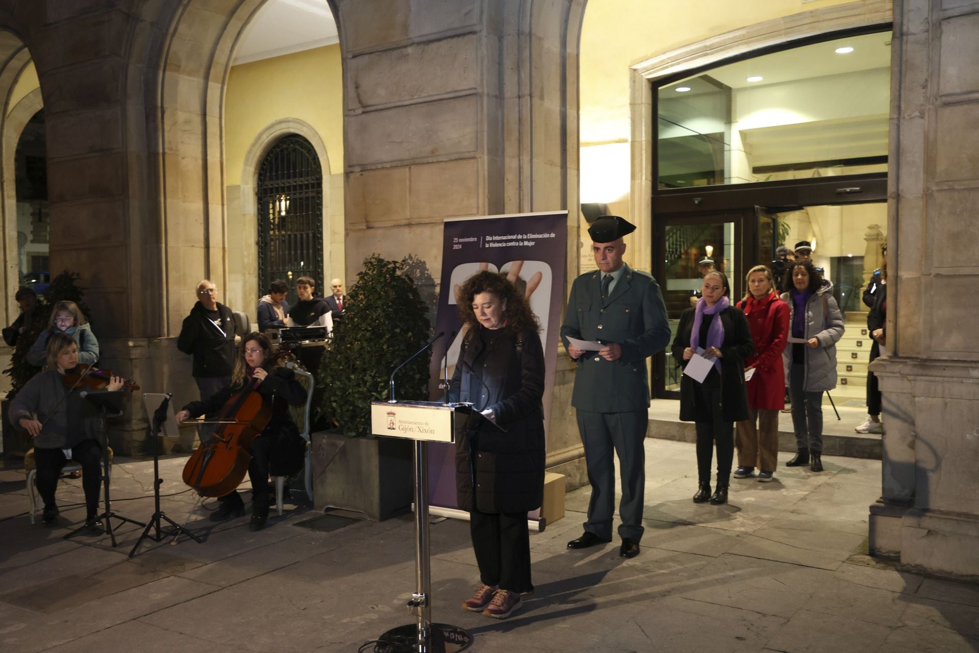 Gijón condena la violencia contra la mujer