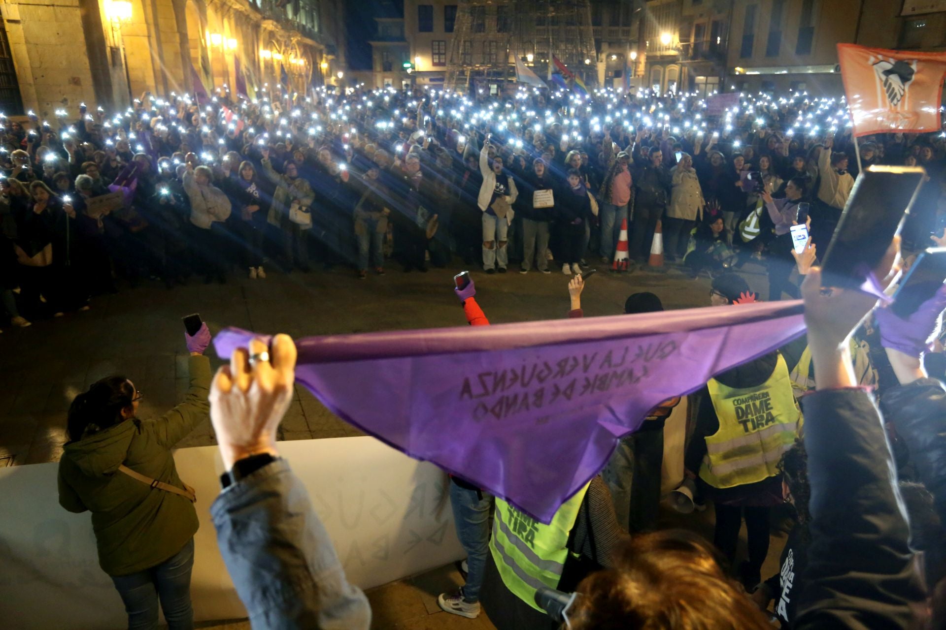 Las calles de Oviedo se llenan por la eliminación de la violencia contra las mujeres