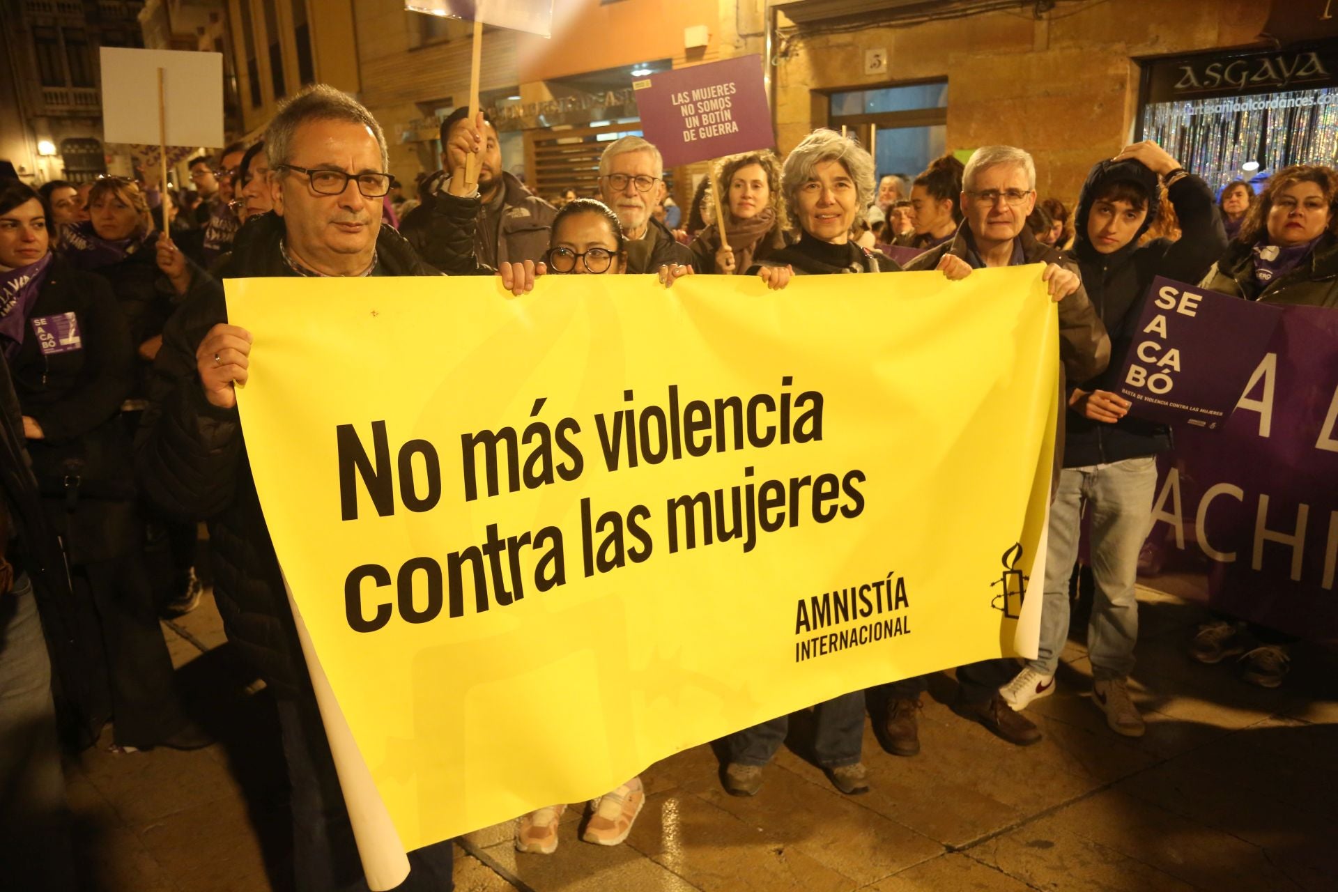 Las calles de Oviedo se llenan por la eliminación de la violencia contra las mujeres