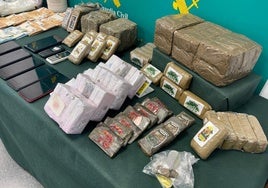 La Guardia Civil decomisa 13 kilos de cocaína, 11 kilos de resina de hachís y 4.000 dosis de ketamina en Oviedo y Mieres, y detiene a otros tres traficantes