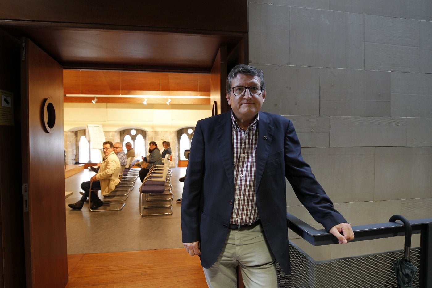 El profesor Ramón d'Andrés será homenaxeáu n'Uviéu.