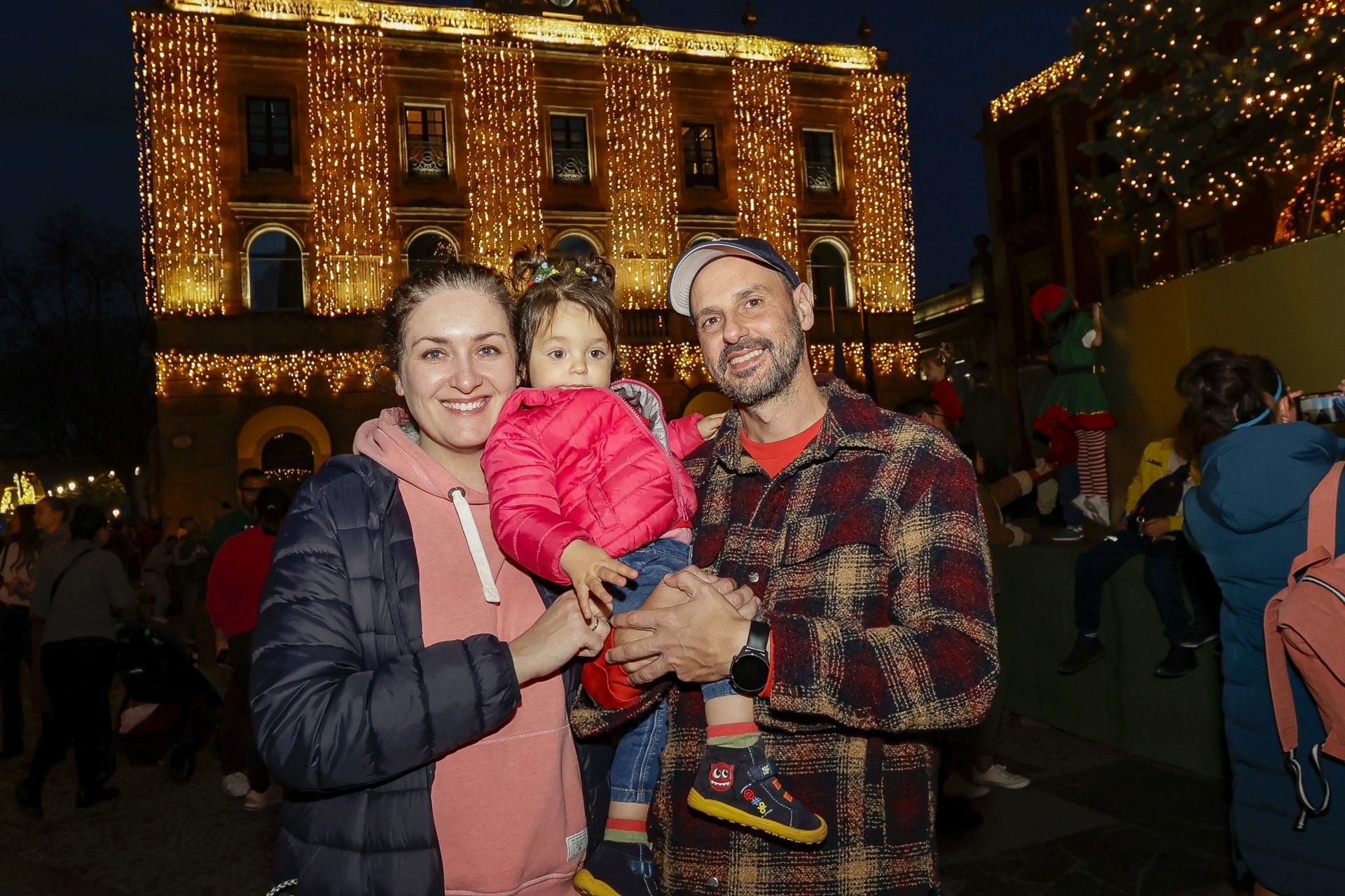 Gijón recibe la Navidad más luminosa