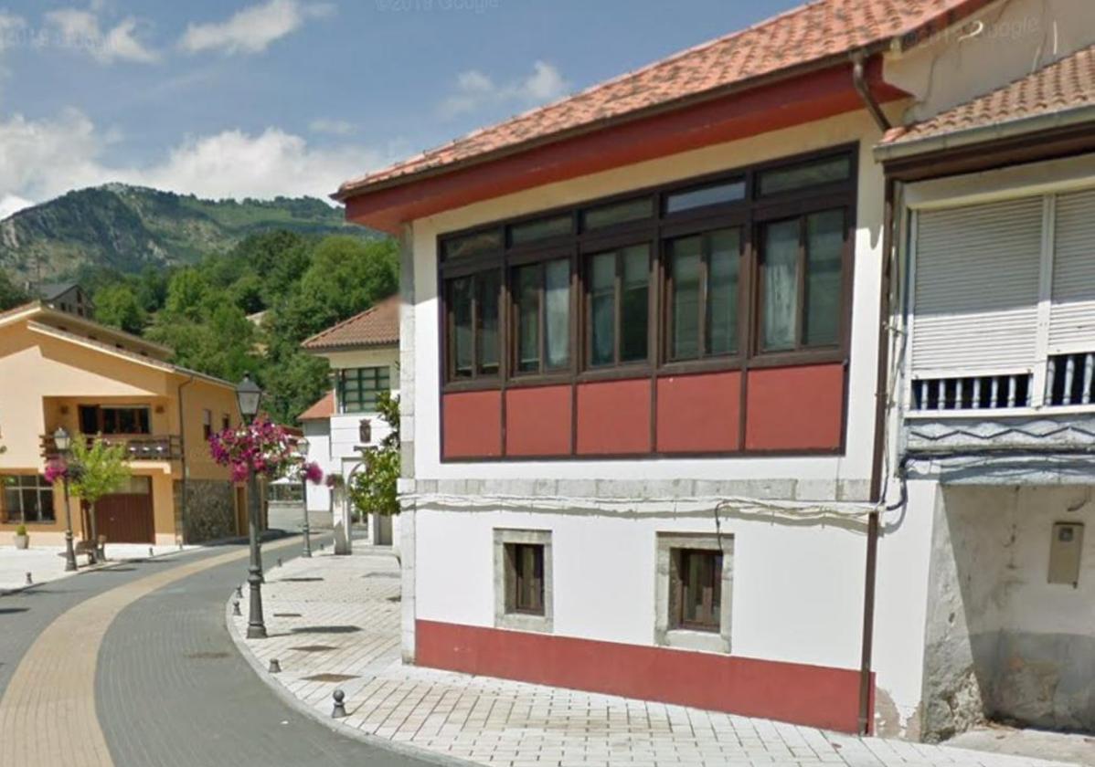 Edificio en el que se ubicará el centro de la mujer rural, en Rioseco.